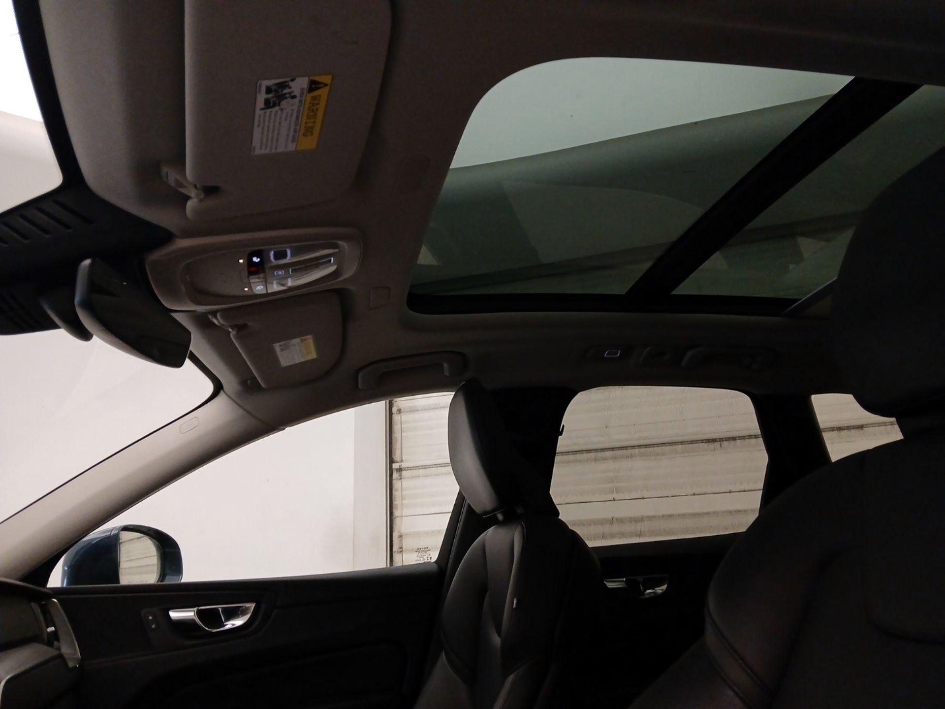 Thumbnail: 2023 Volvo XC60 - 20