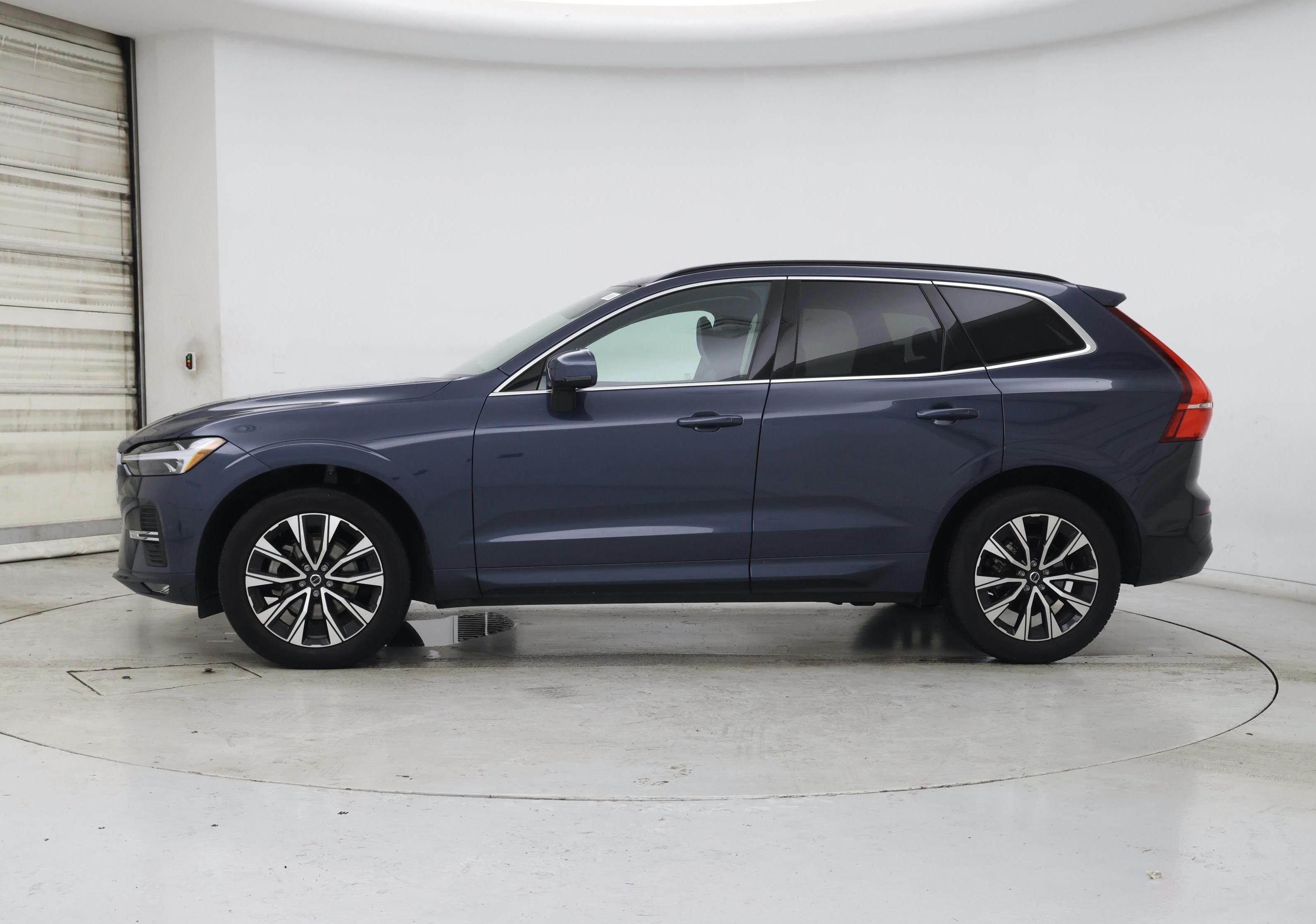 Thumbnail: 2023 Volvo XC60 - 3