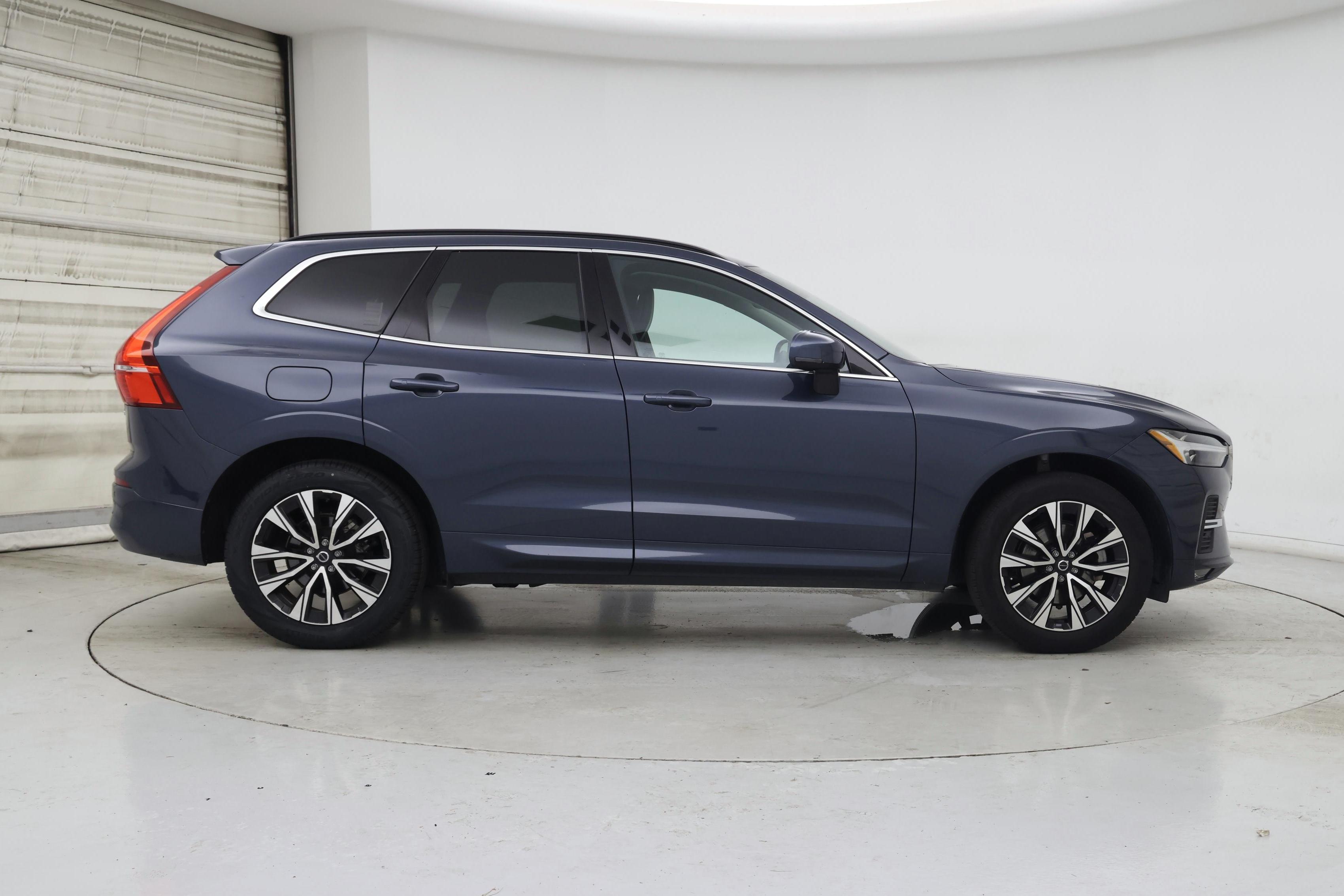 Thumbnail: 2023 Volvo XC60 - 7