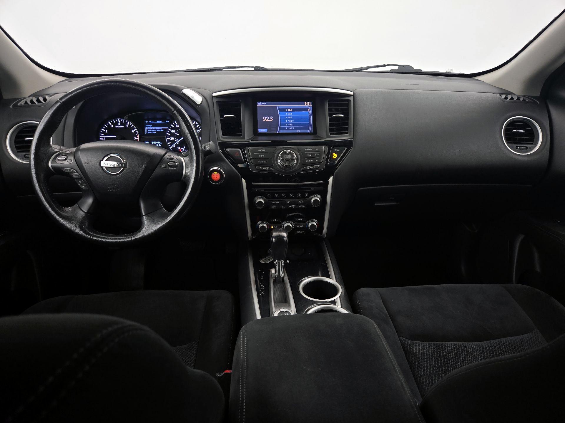 Thumbnail: 2013 Nissan Pathfinder - 9