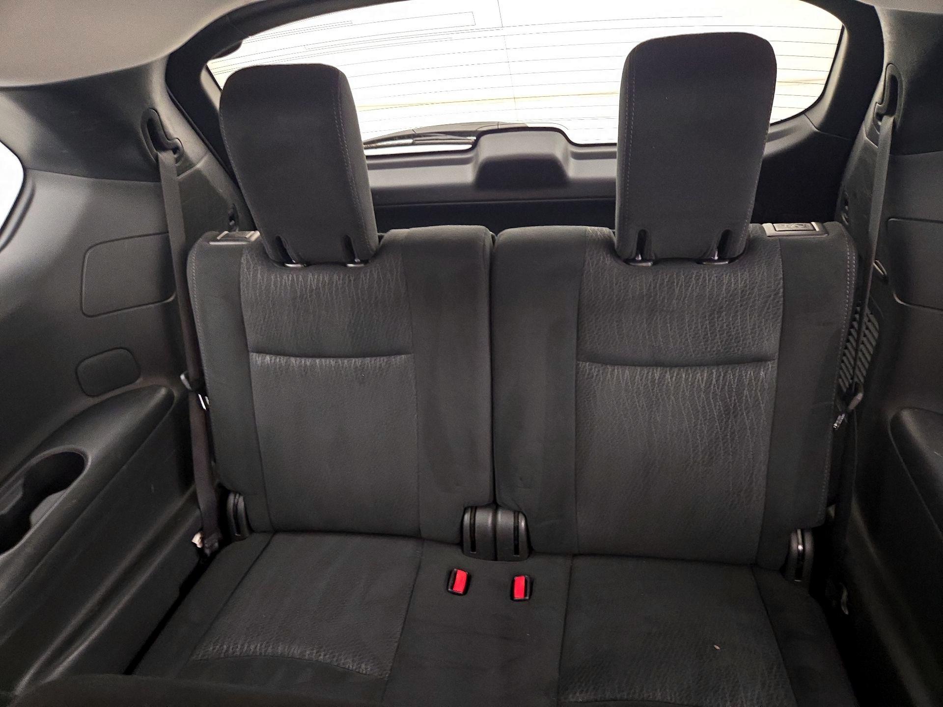 Thumbnail: 2013 Nissan Pathfinder - 20