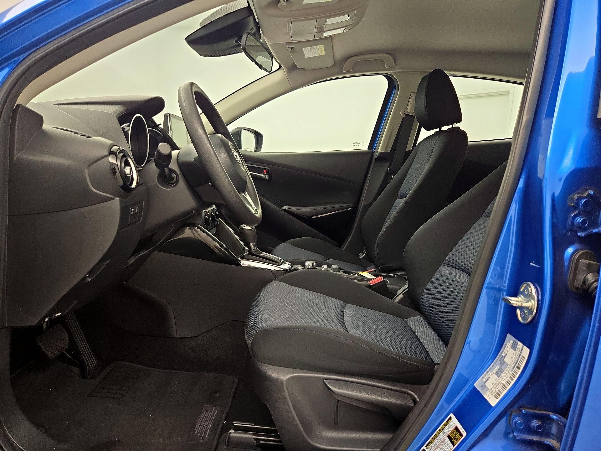 Thumbnail: 2017 Toyota Yaris iA - 11