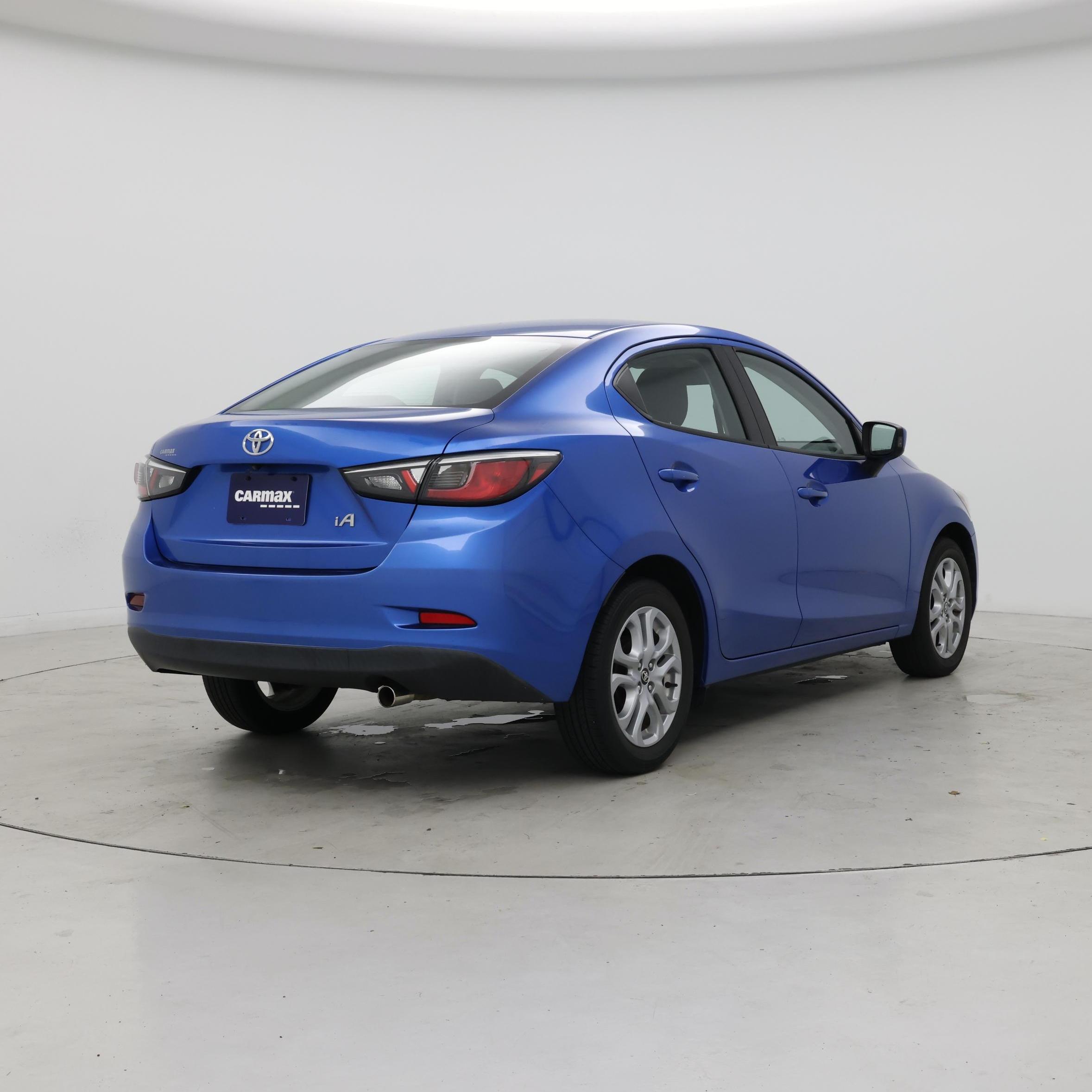 Thumbnail: 2017 Toyota Yaris iA - 8