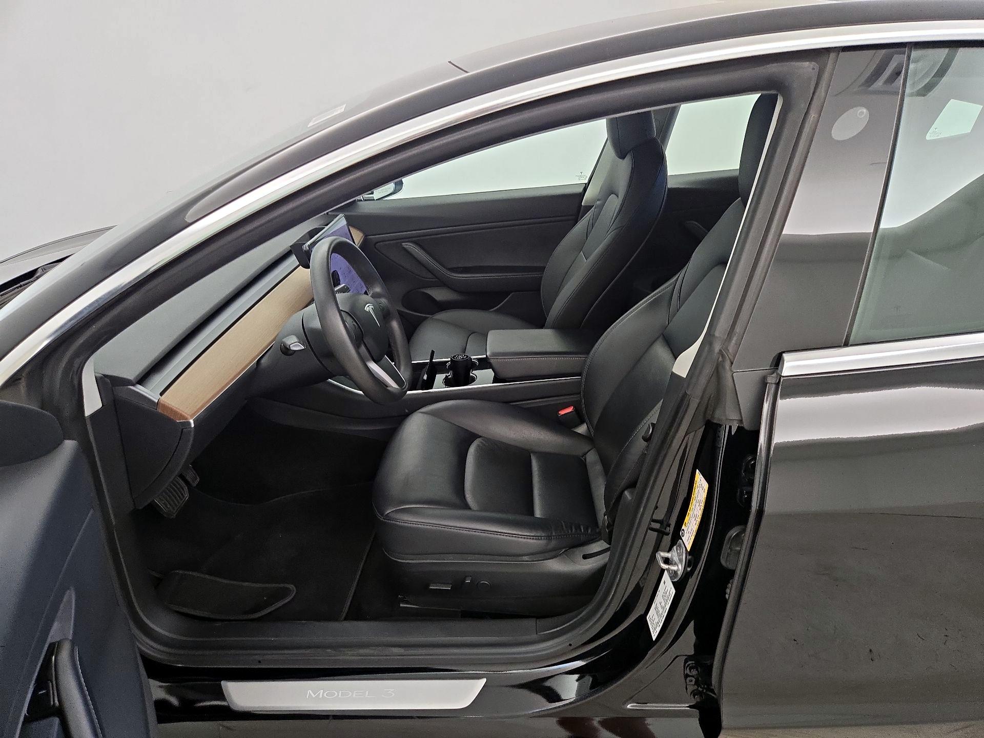 Thumbnail: 2020 Tesla Model 3 - 11