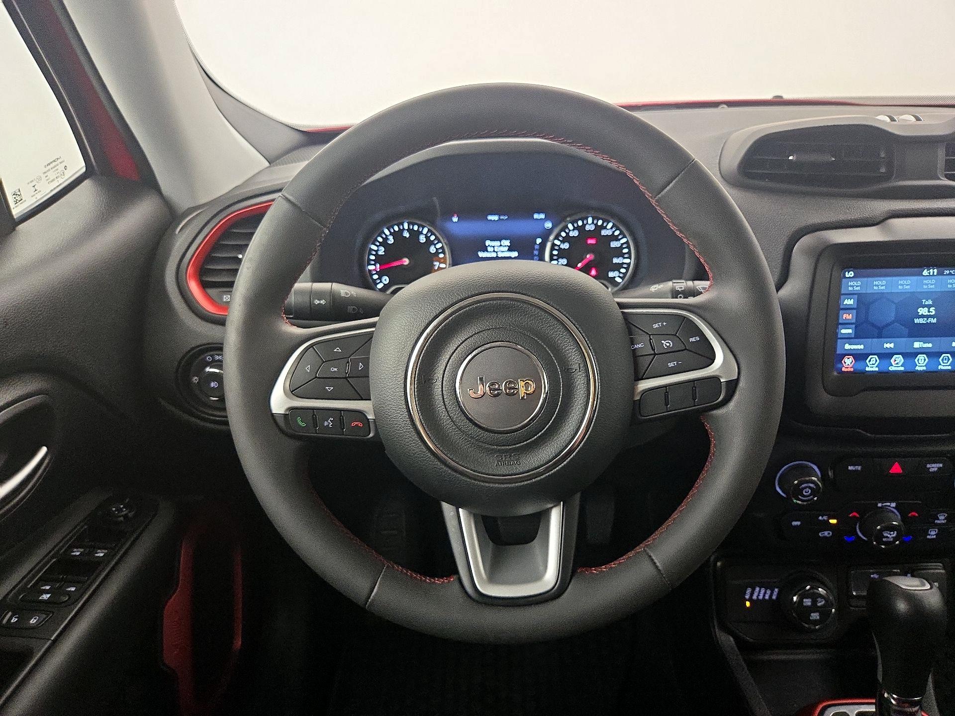 Thumbnail: 2020 Jeep Renegade - 10