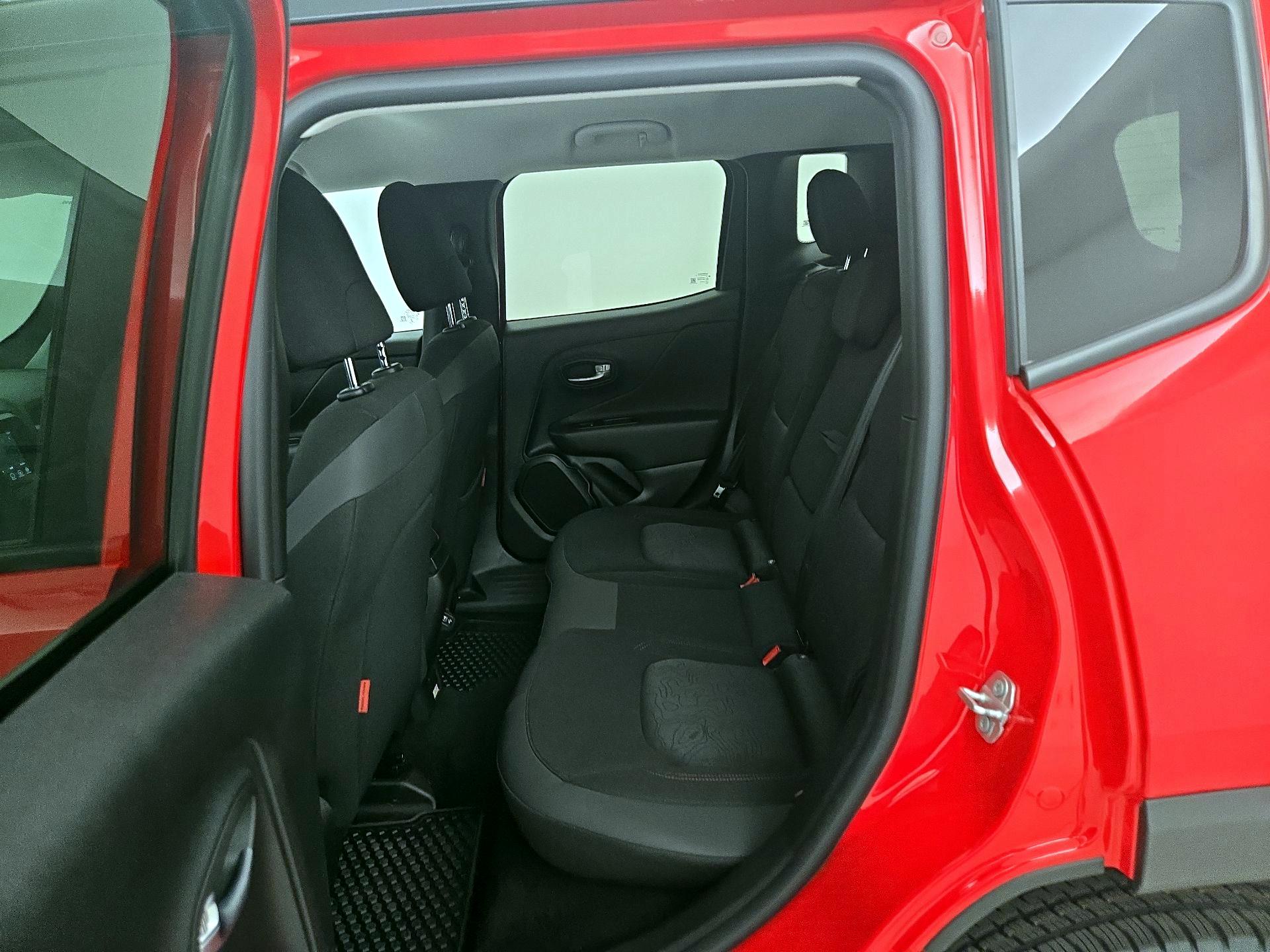 Thumbnail: 2020 Jeep Renegade - 19