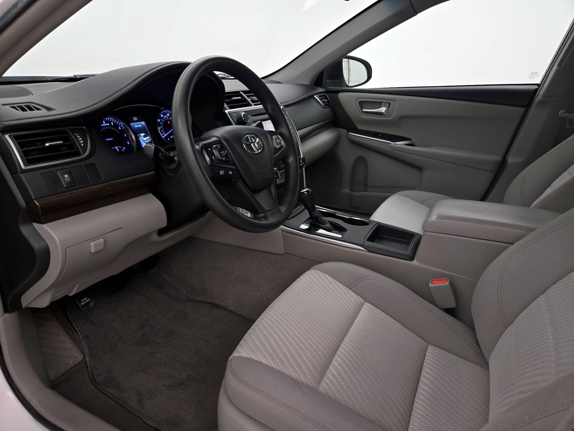 Thumbnail: 2016 Toyota Camry - 11