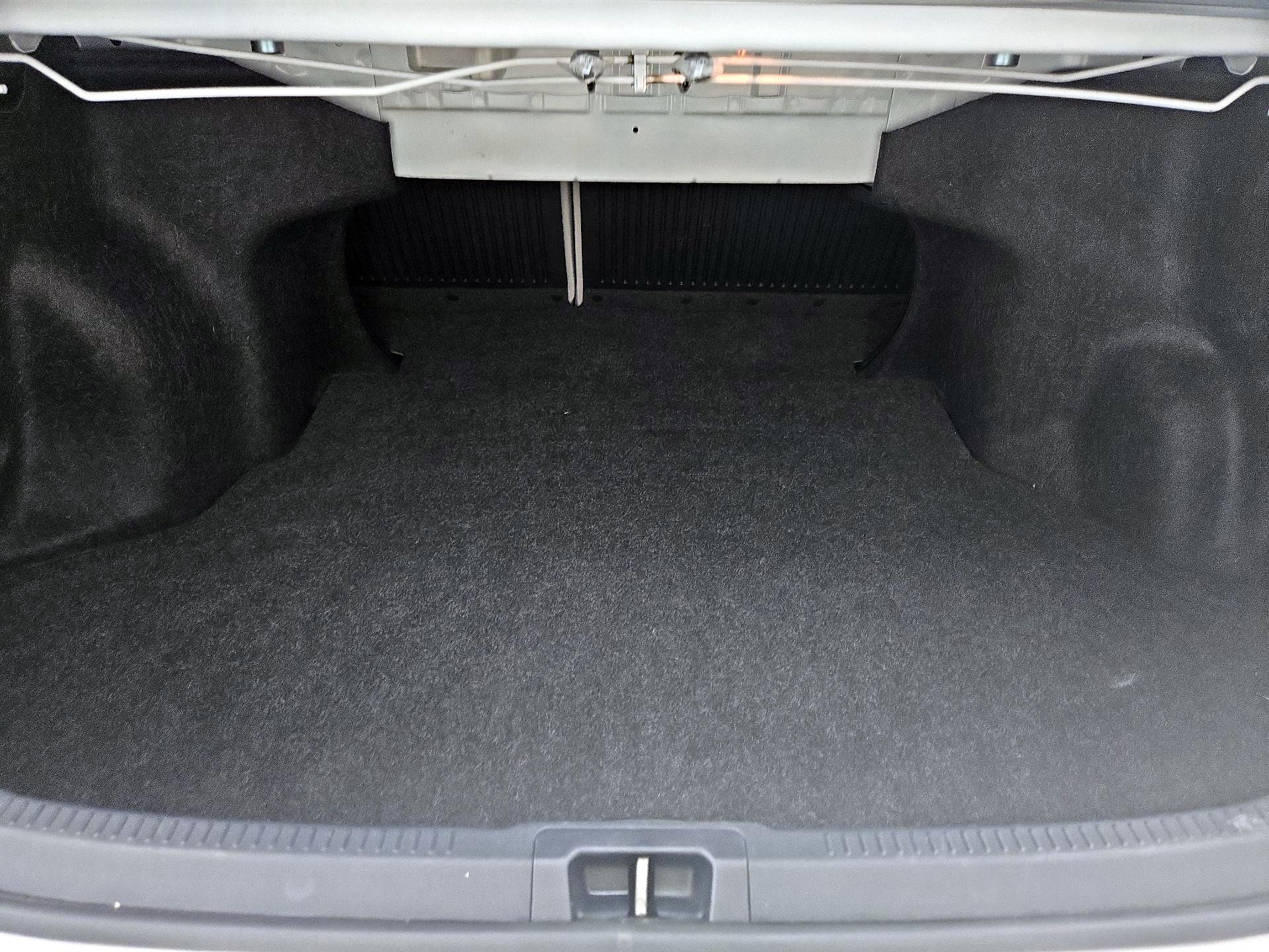 Thumbnail: 2016 Toyota Camry - 20