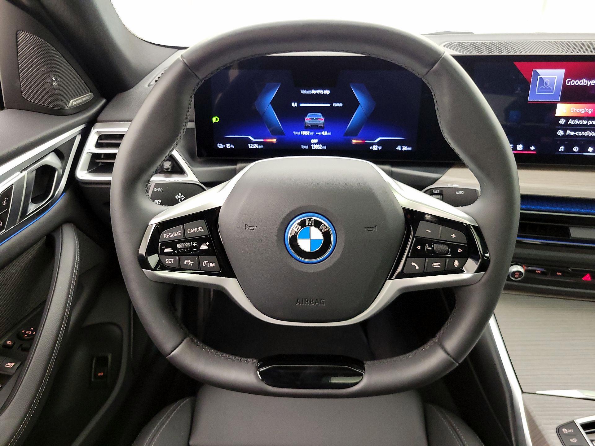 Thumbnail: 2025 BMW i4 - 10