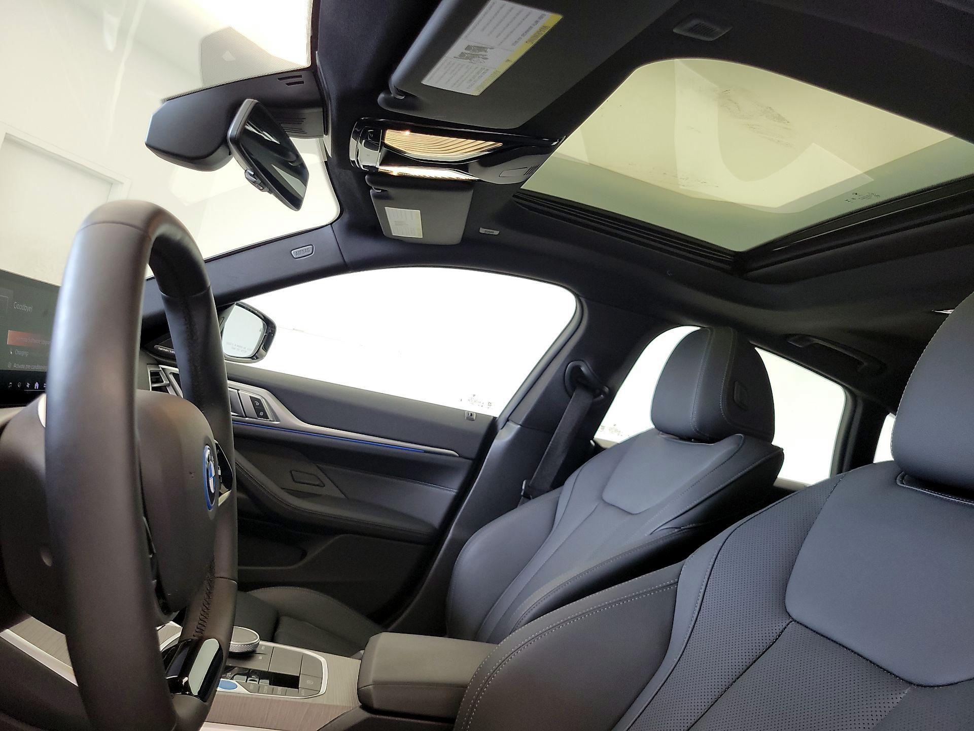 Thumbnail: 2025 BMW i4 - 20