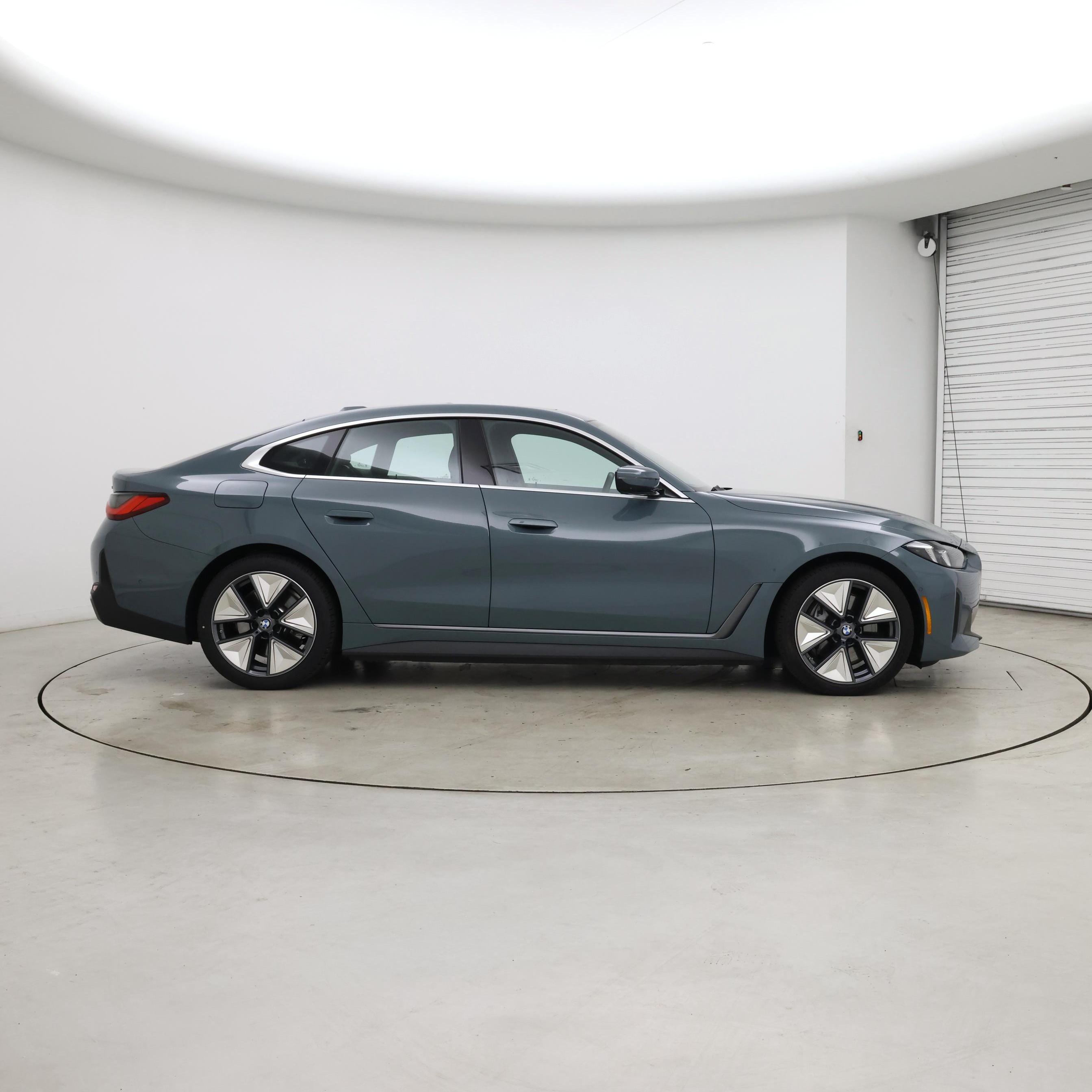 Thumbnail: 2025 BMW i4 - 7