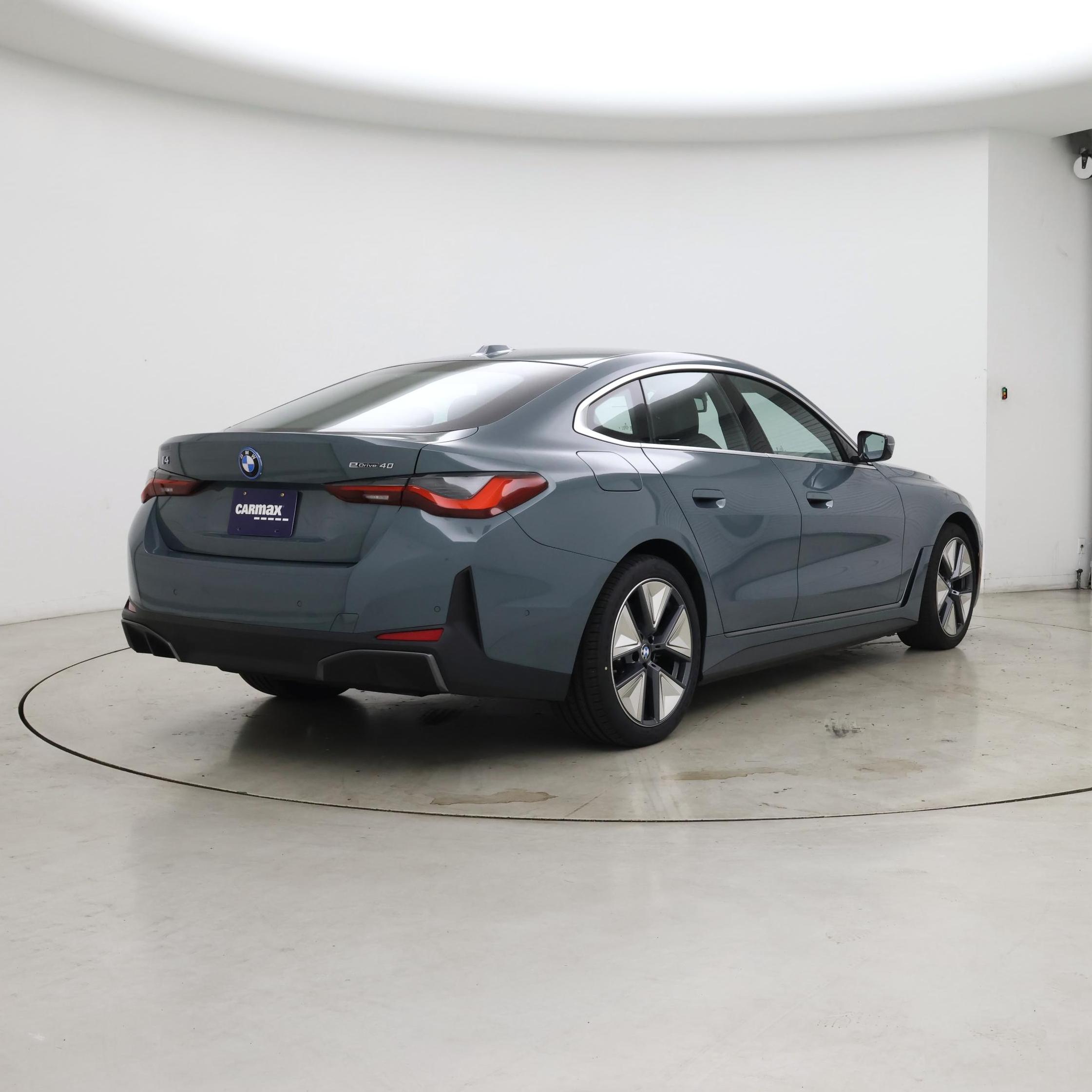 Thumbnail: 2025 BMW i4 - 8