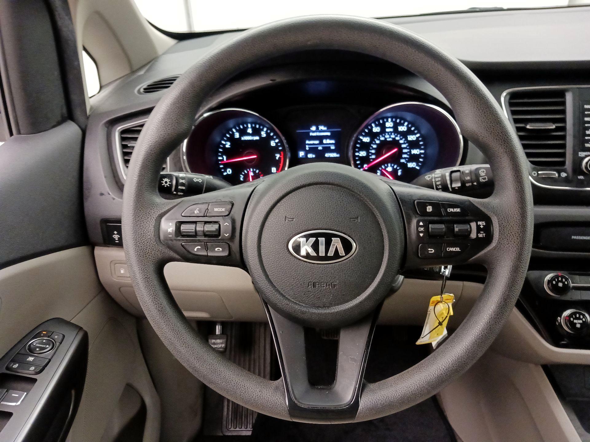 Thumbnail: 2021 Kia Sedona - 10