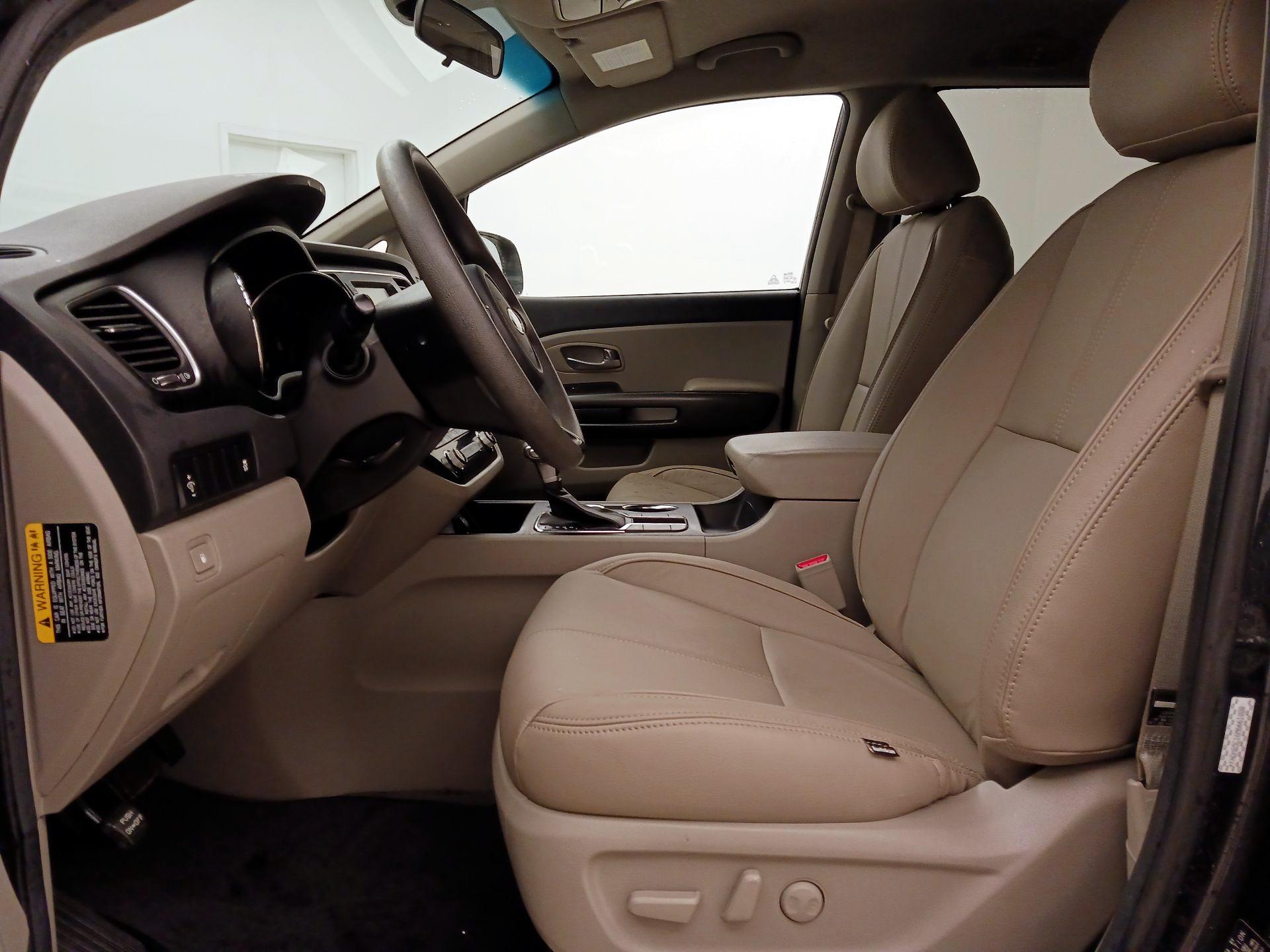 Thumbnail: 2021 Kia Sedona - 11