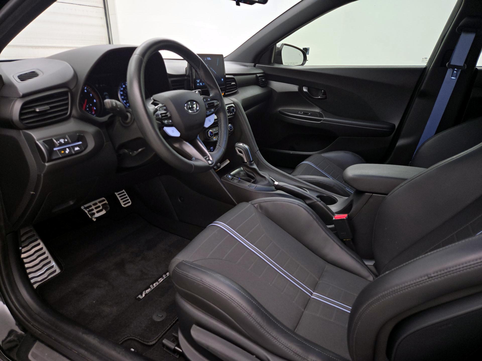 Thumbnail: 2021 Hyundai Veloster - 11