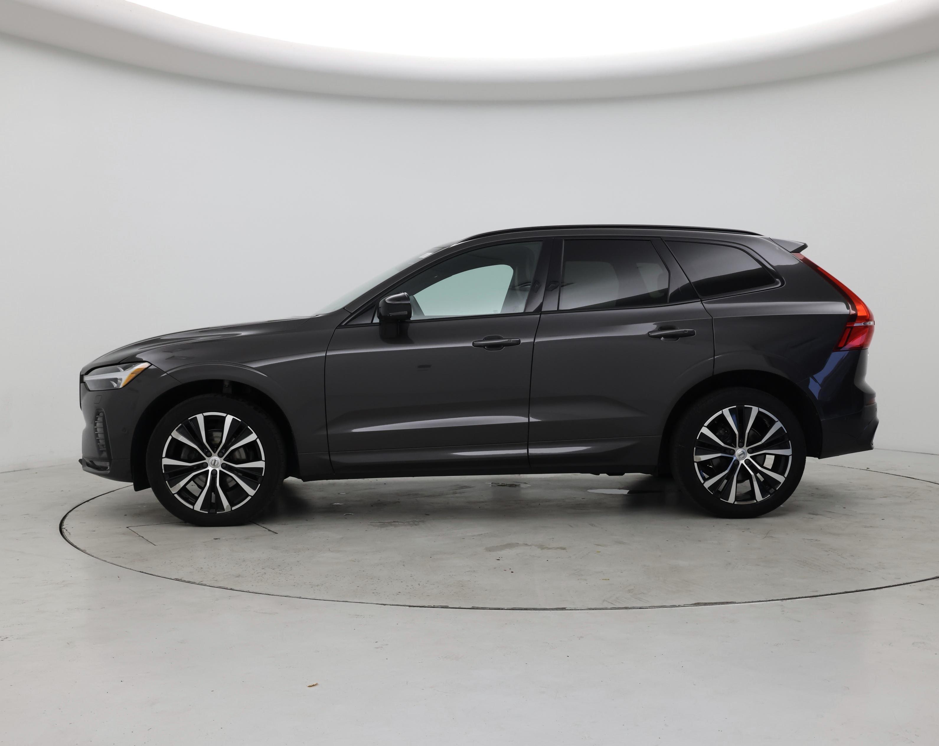 Thumbnail: 2023 Volvo XC60 - 3
