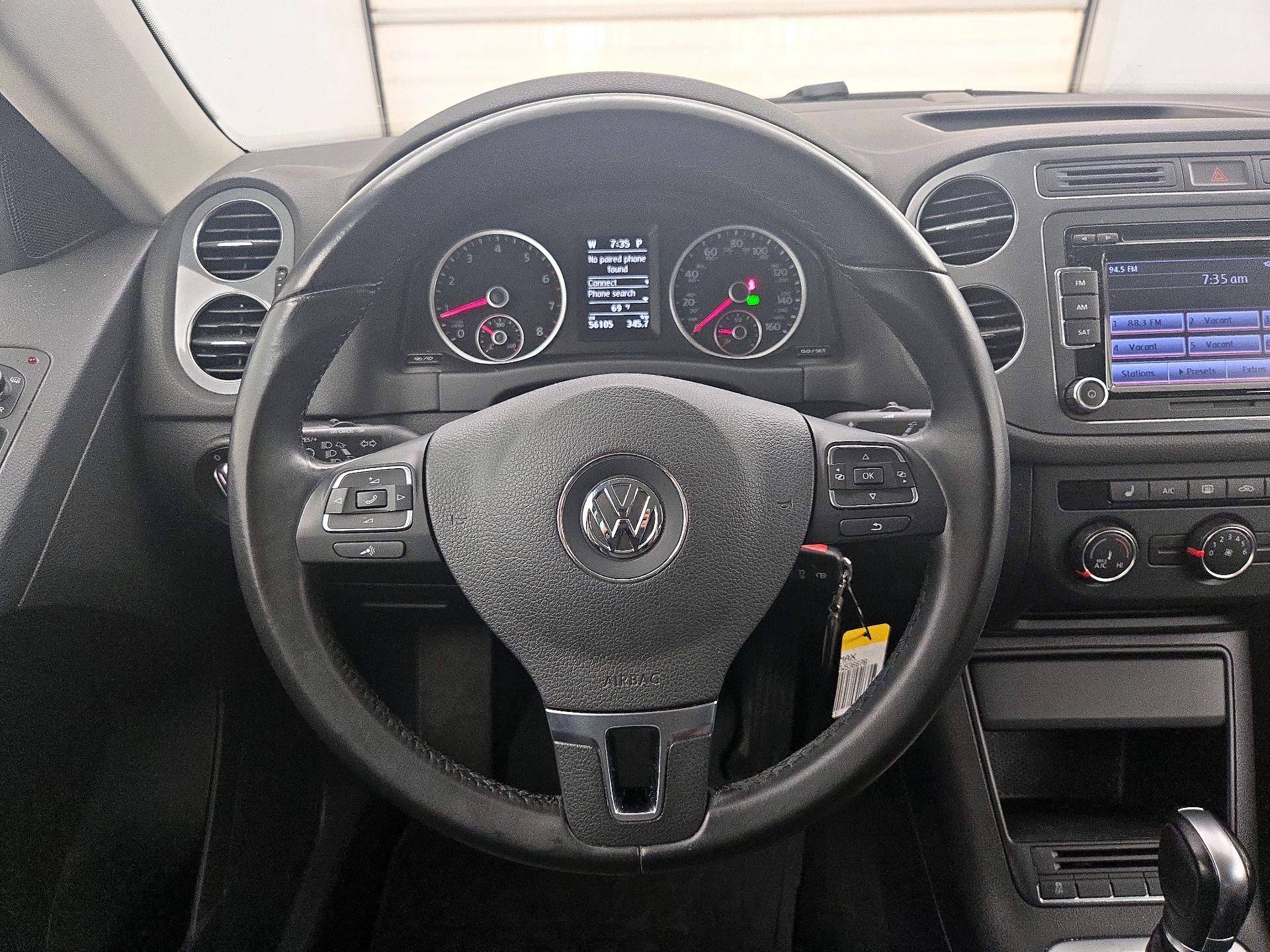 Thumbnail: 2015 Volkswagen Tiguan - 10