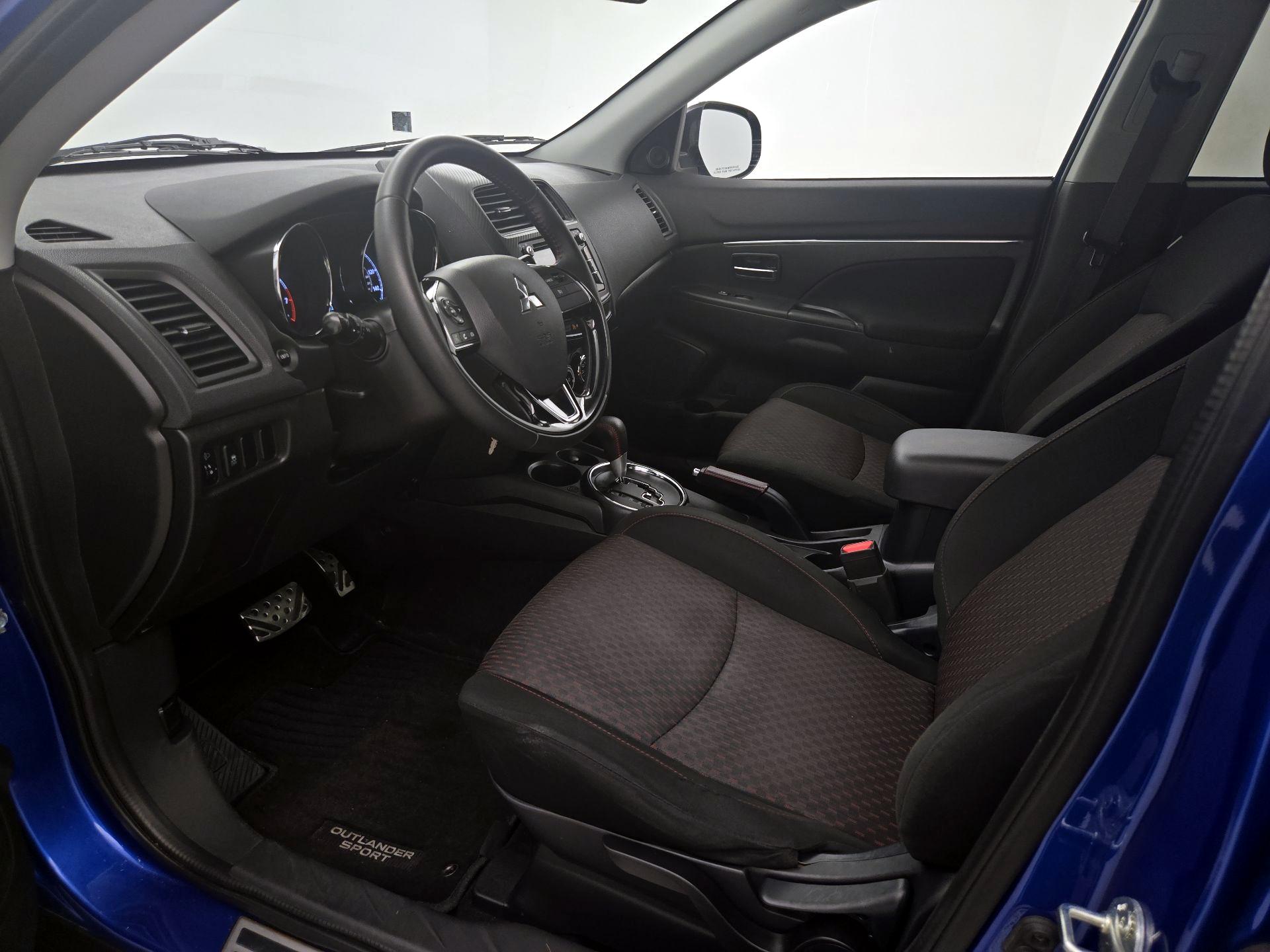Thumbnail: 2017 Mitsubishi Outlander Sport - 11