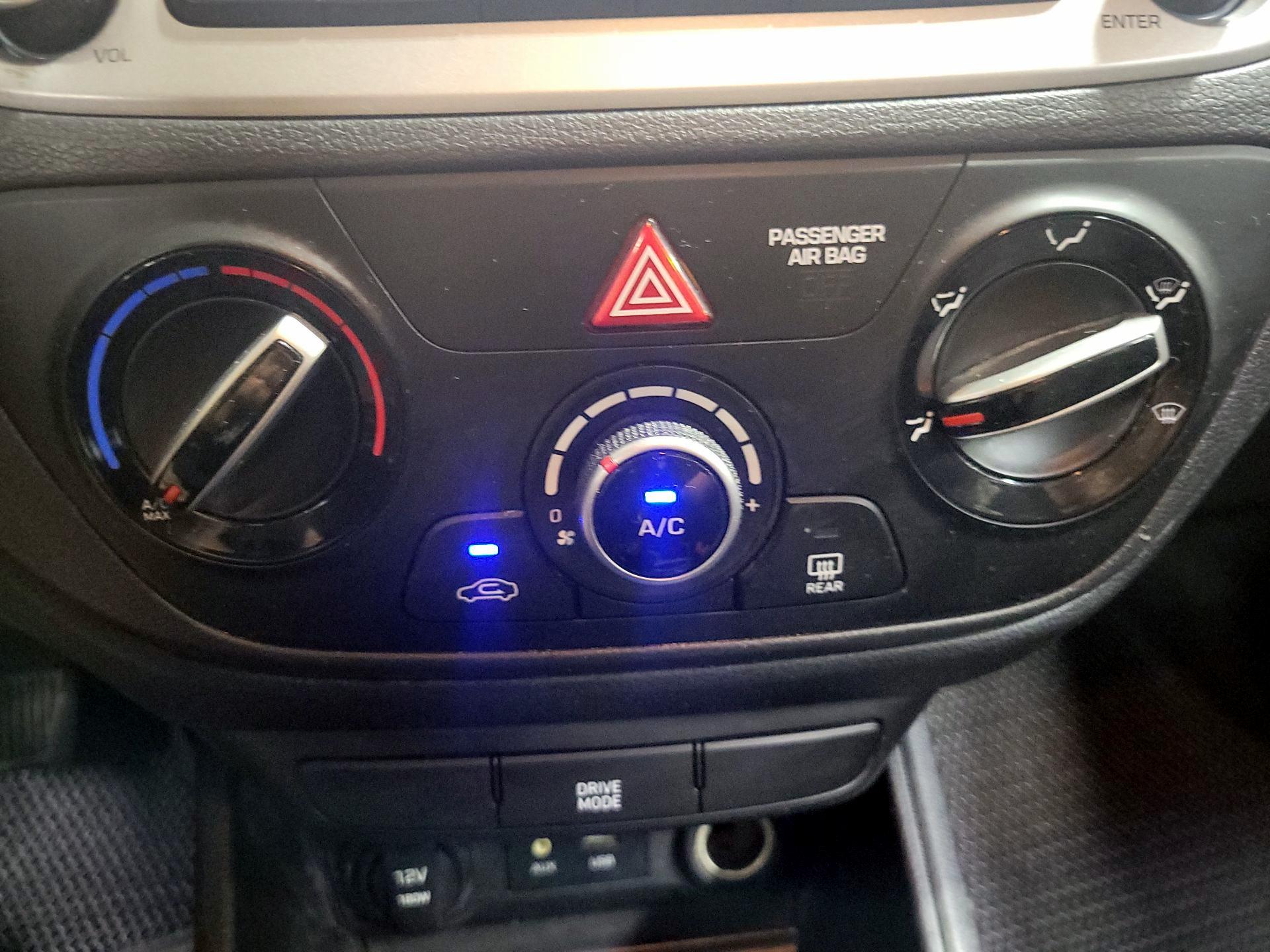 Thumbnail: 2019 Hyundai Accent - 16