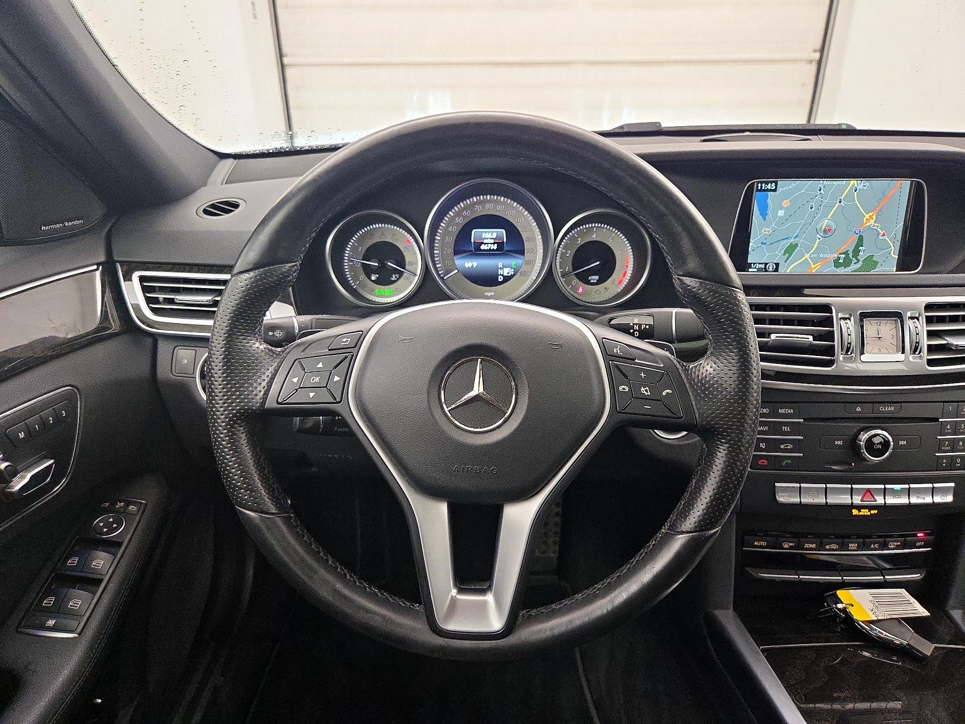 Thumbnail: 2016 Mercedes-Benz E-Class - 10