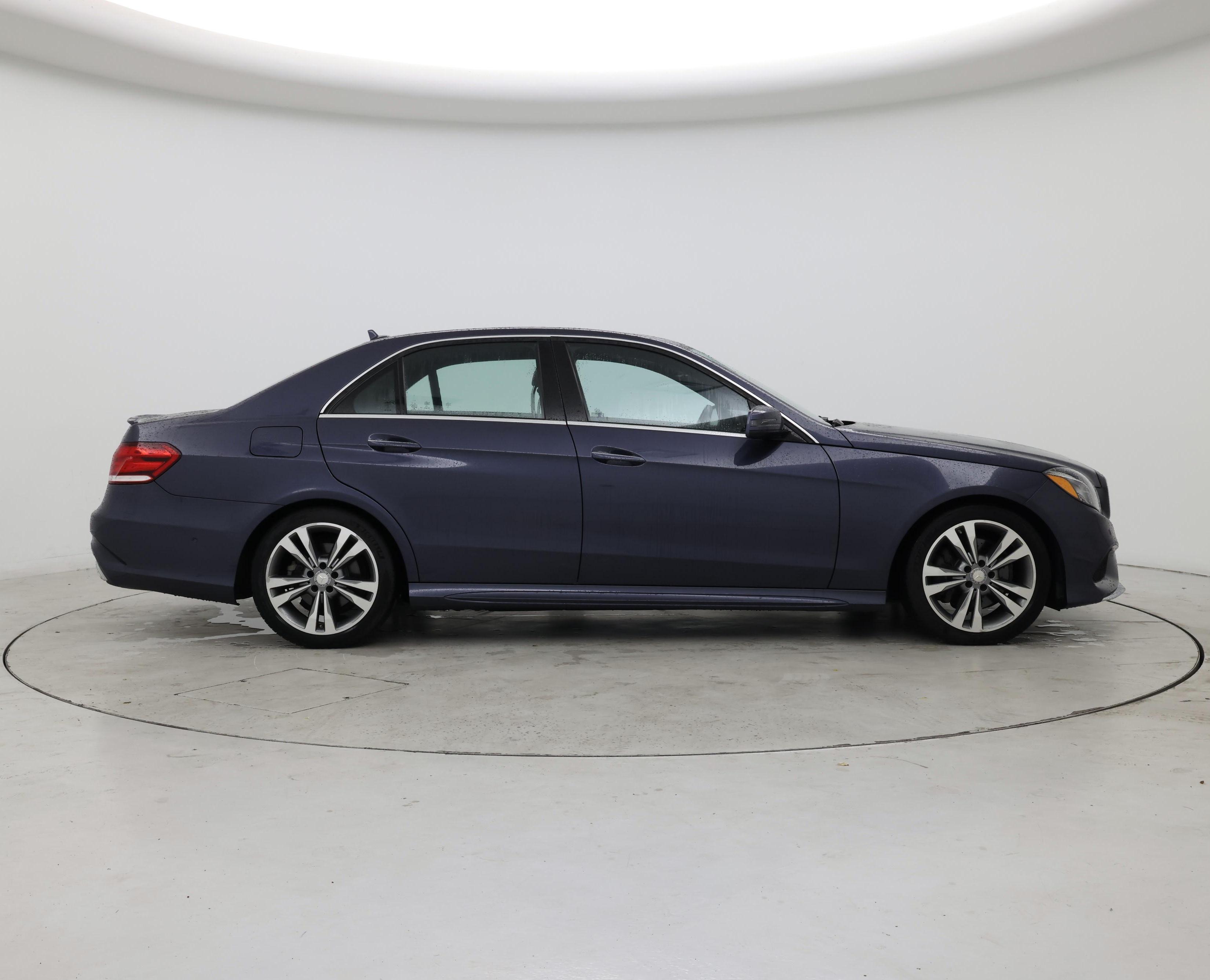 Thumbnail: 2016 Mercedes-Benz E-Class - 7
