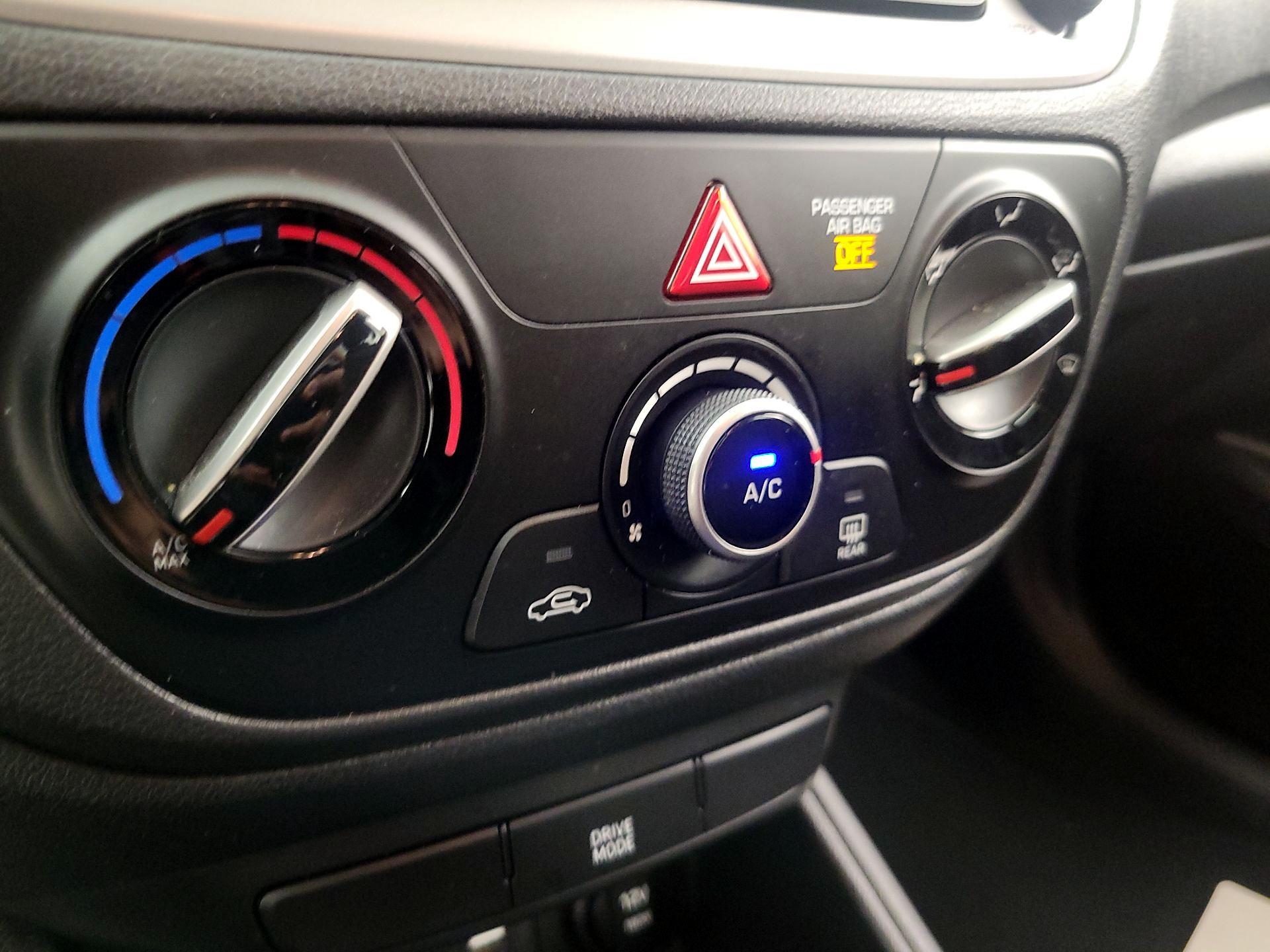 Thumbnail: 2019 Hyundai Accent - 16