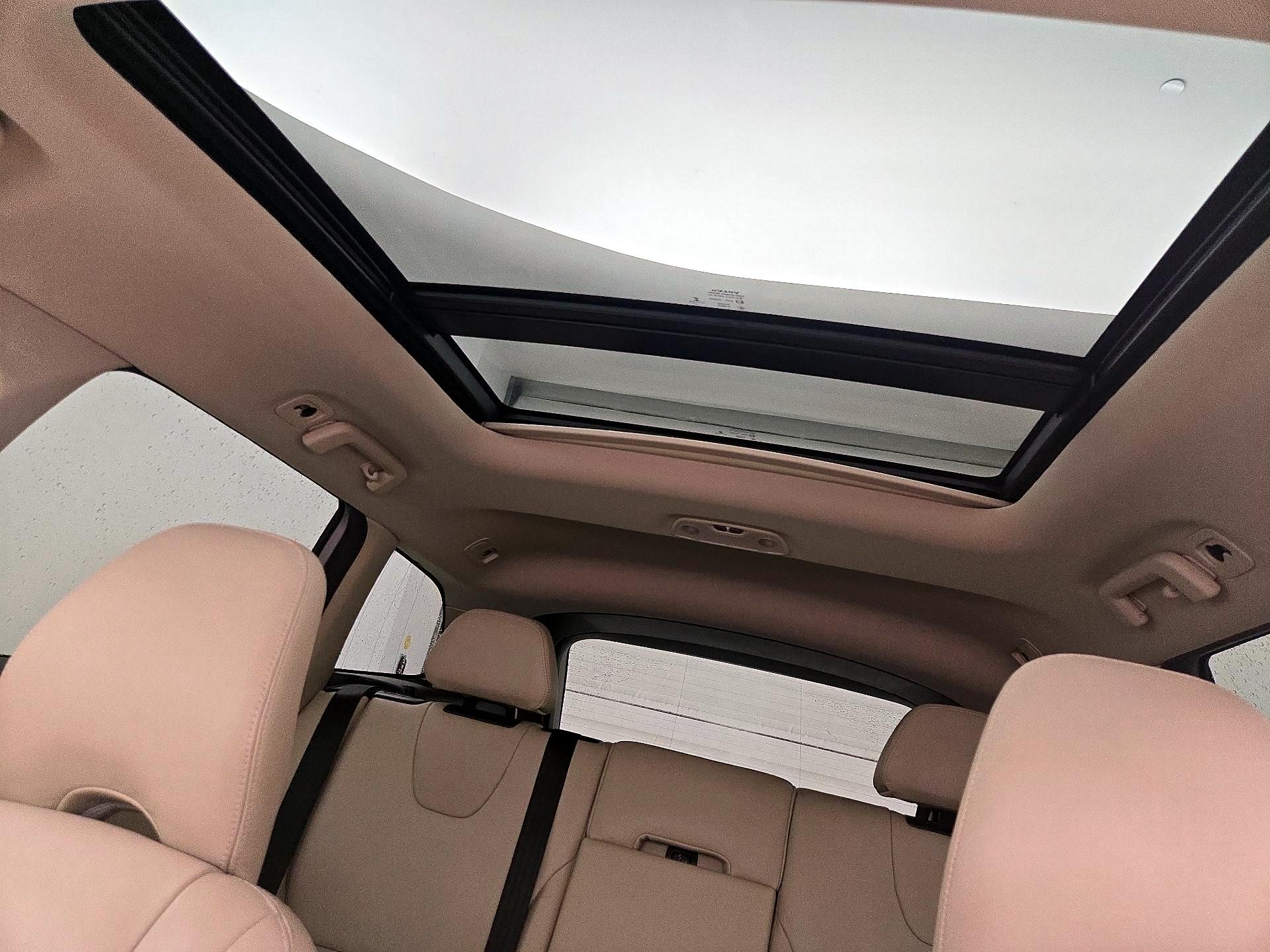 Thumbnail: 2016 Volvo XC60 - 20