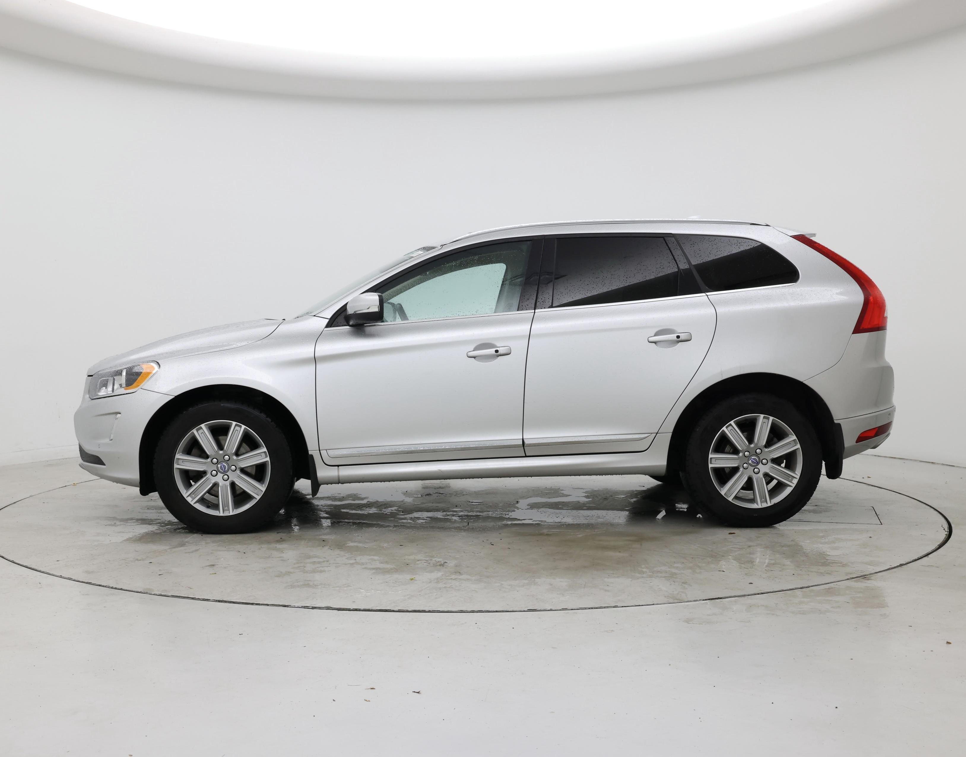 Thumbnail: 2016 Volvo XC60 - 3