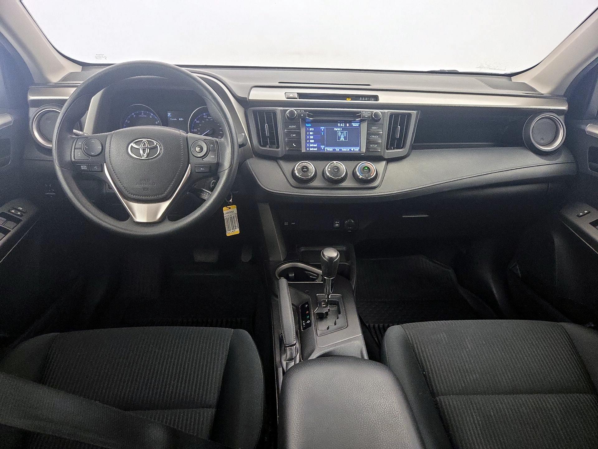Thumbnail: 2018 Toyota RAV4 - 9