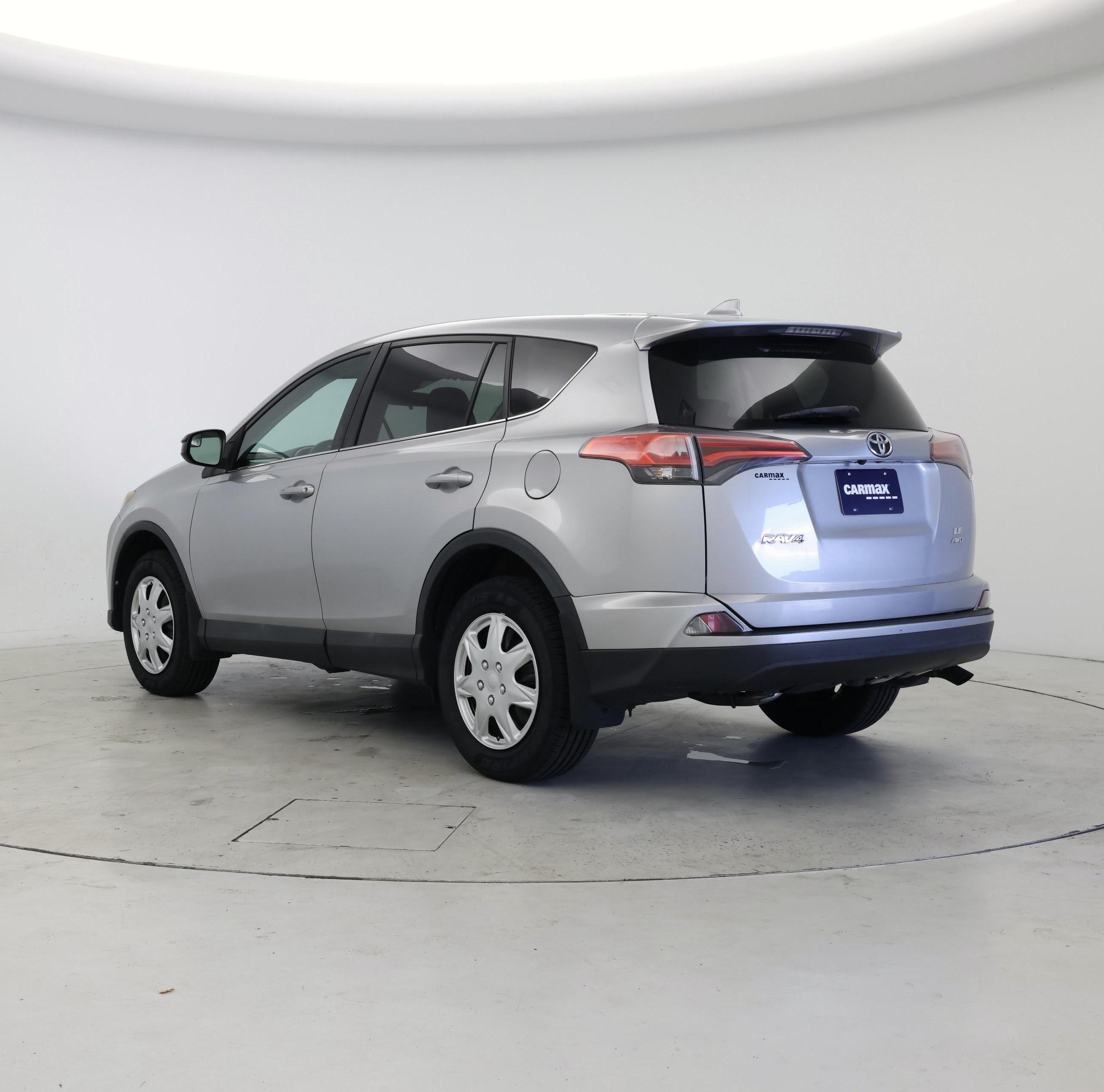 Thumbnail: 2018 Toyota RAV4 - 2