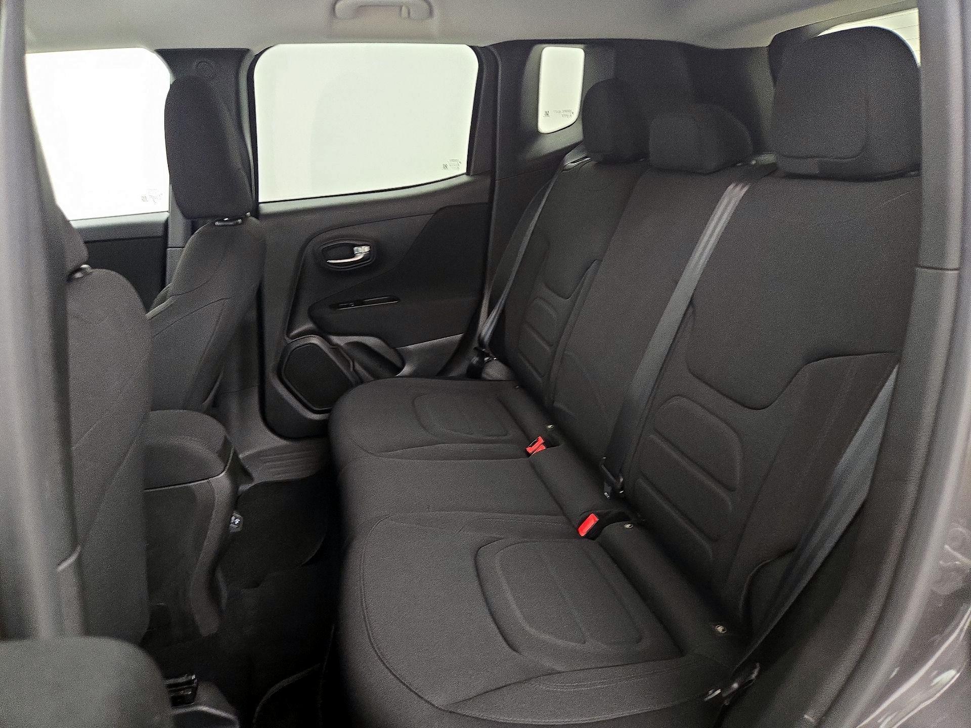 Thumbnail: 2021 Jeep Renegade - 20