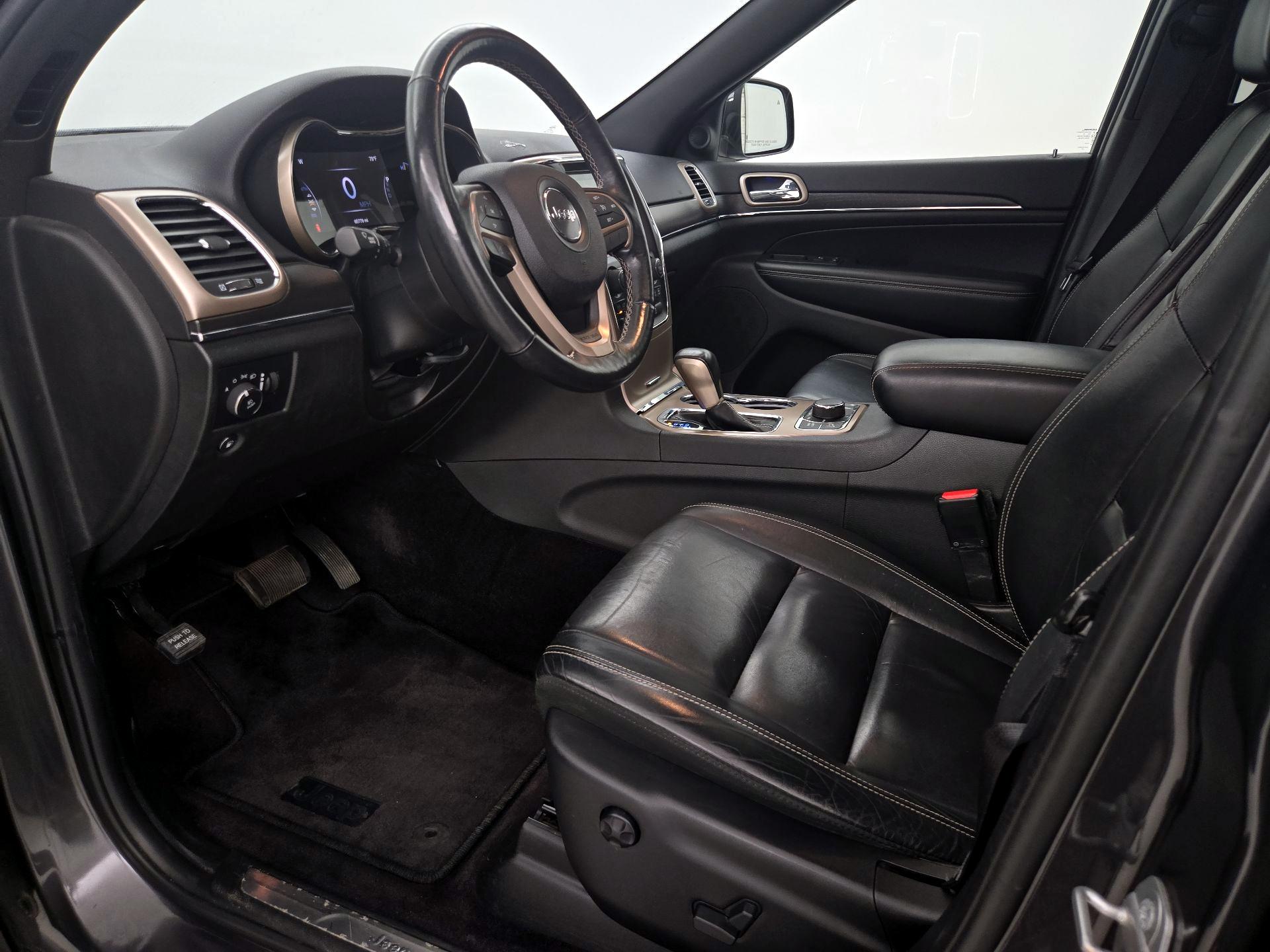 Thumbnail: 2017 Jeep Grand Cherokee - 11