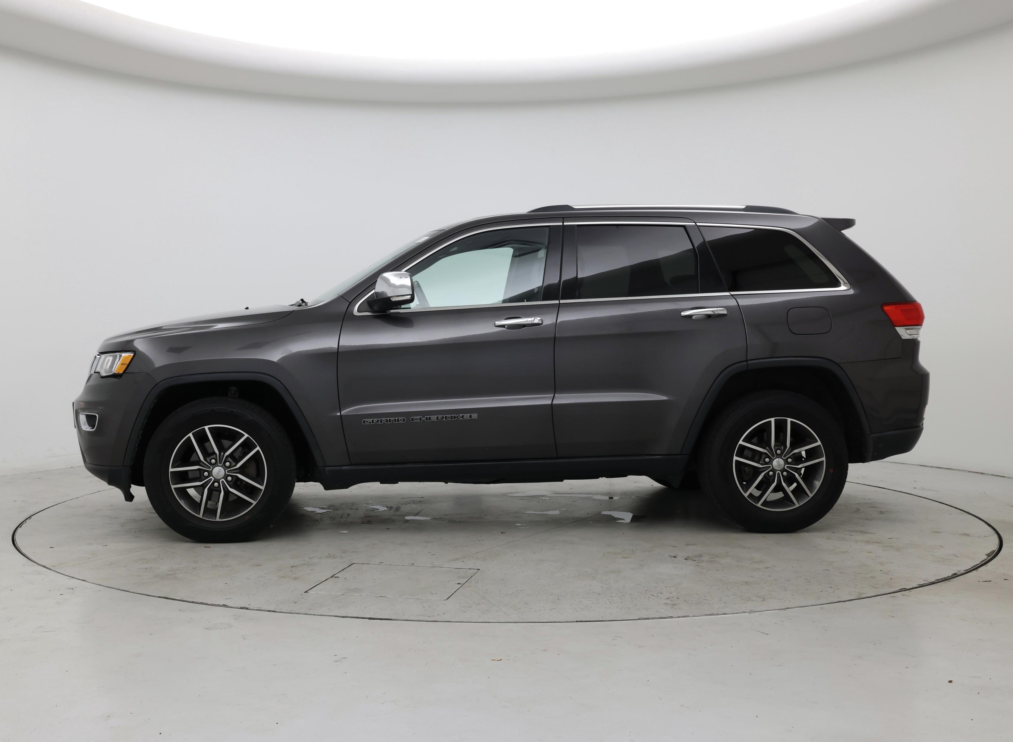 Thumbnail: 2017 Jeep Grand Cherokee - 3