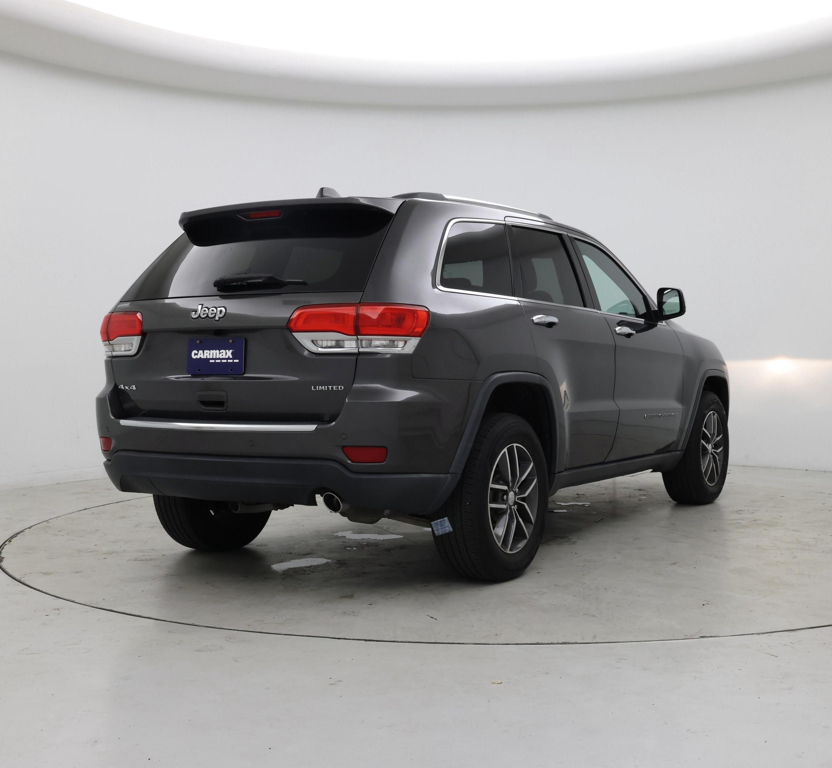 Thumbnail: 2017 Jeep Grand Cherokee - 8