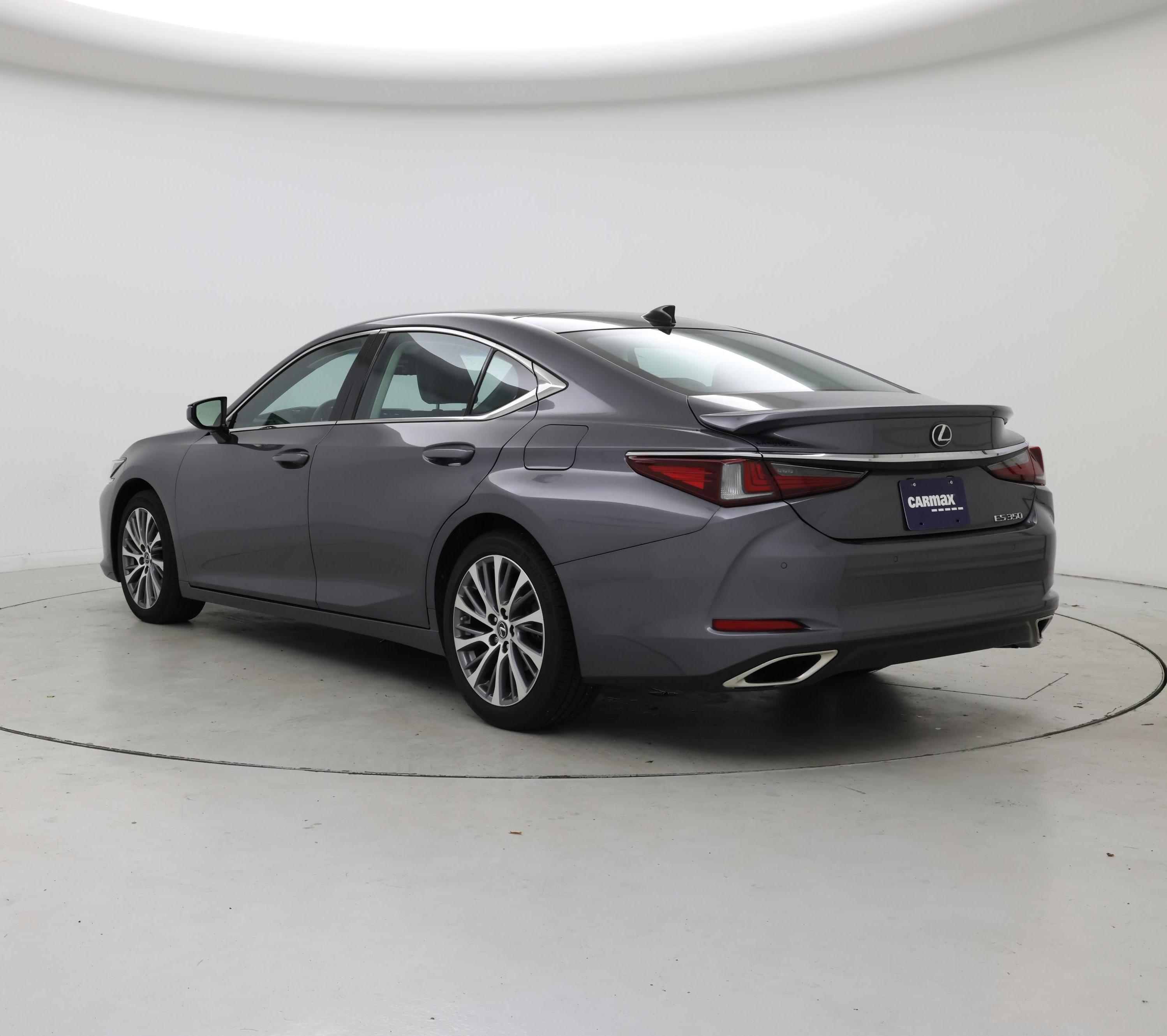 Thumbnail: 2021 Lexus ES - 2