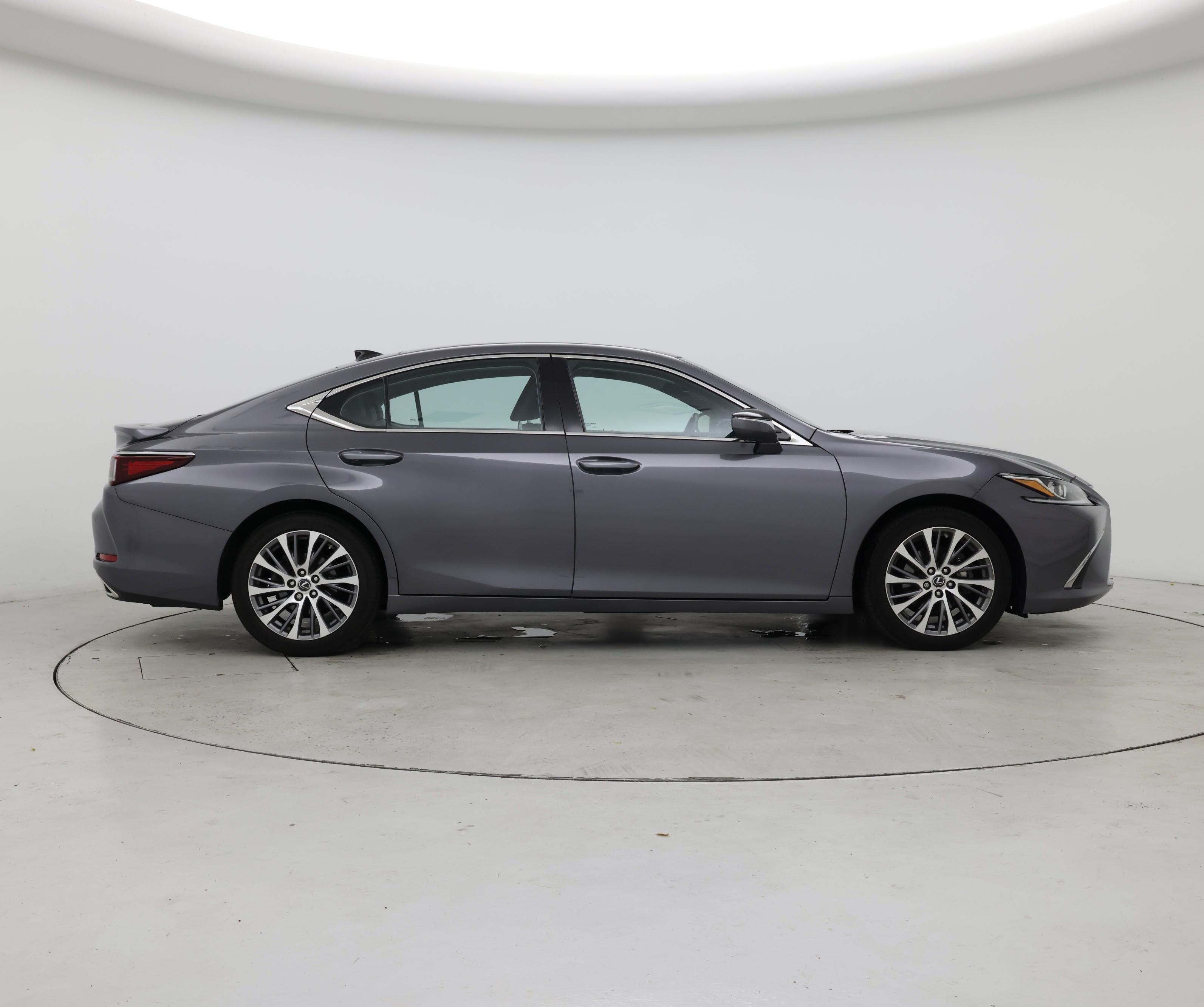 Thumbnail: 2021 Lexus ES - 7