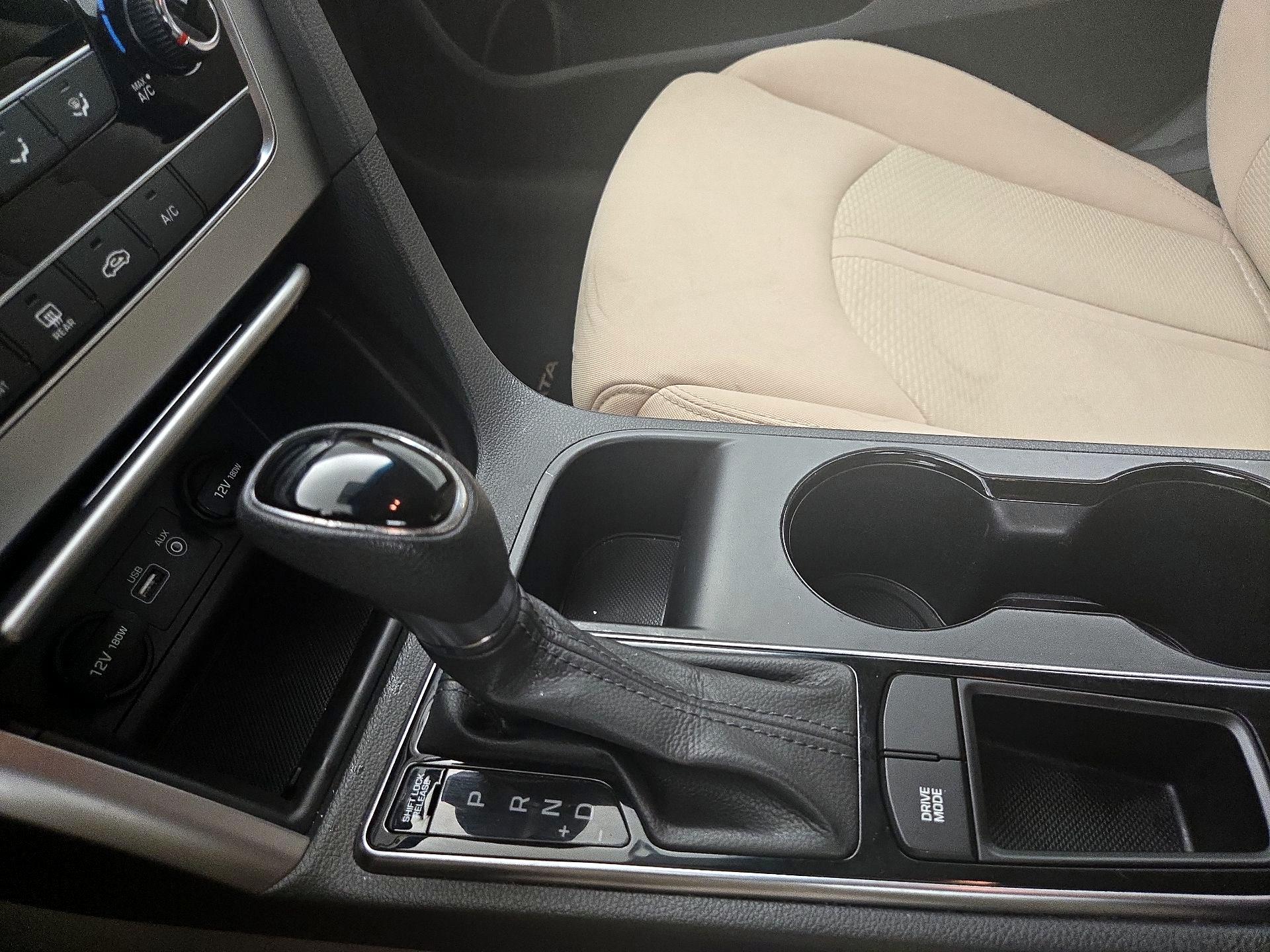 Thumbnail: 2015 Hyundai Sonata - 17