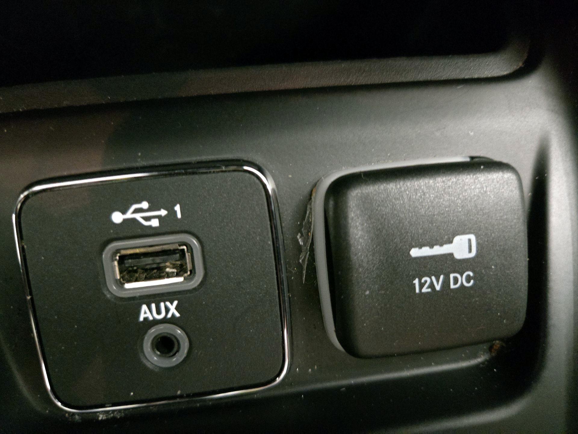 Thumbnail: 2021 Jeep Cherokee - 18