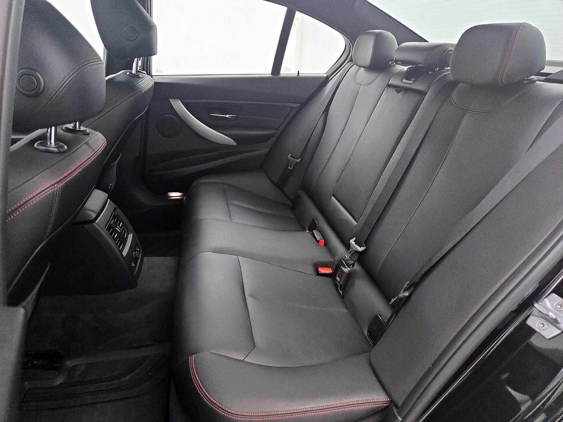 Thumbnail: 2014 BMW 3 Series - 20