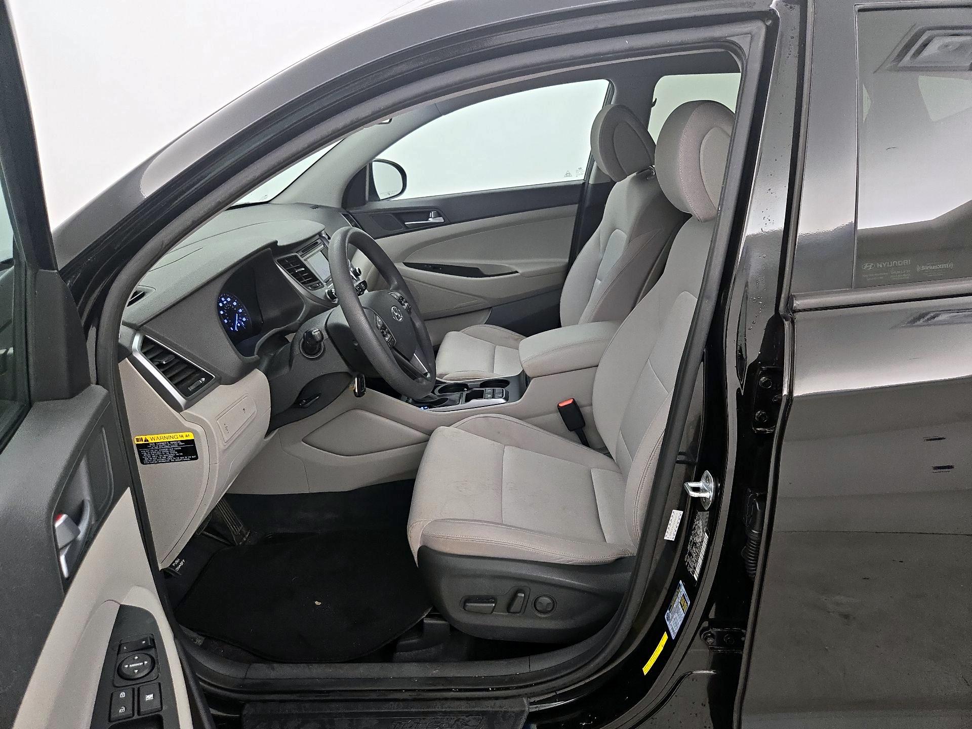 Thumbnail: 2016 Hyundai Tucson - 11