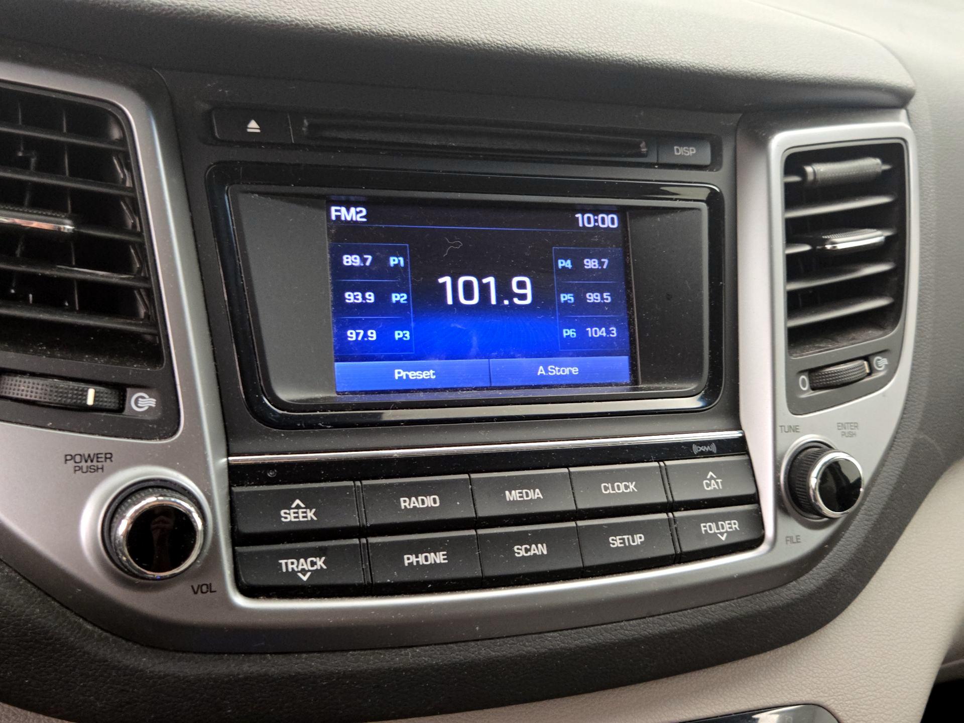 Thumbnail: 2016 Hyundai Tucson - 15