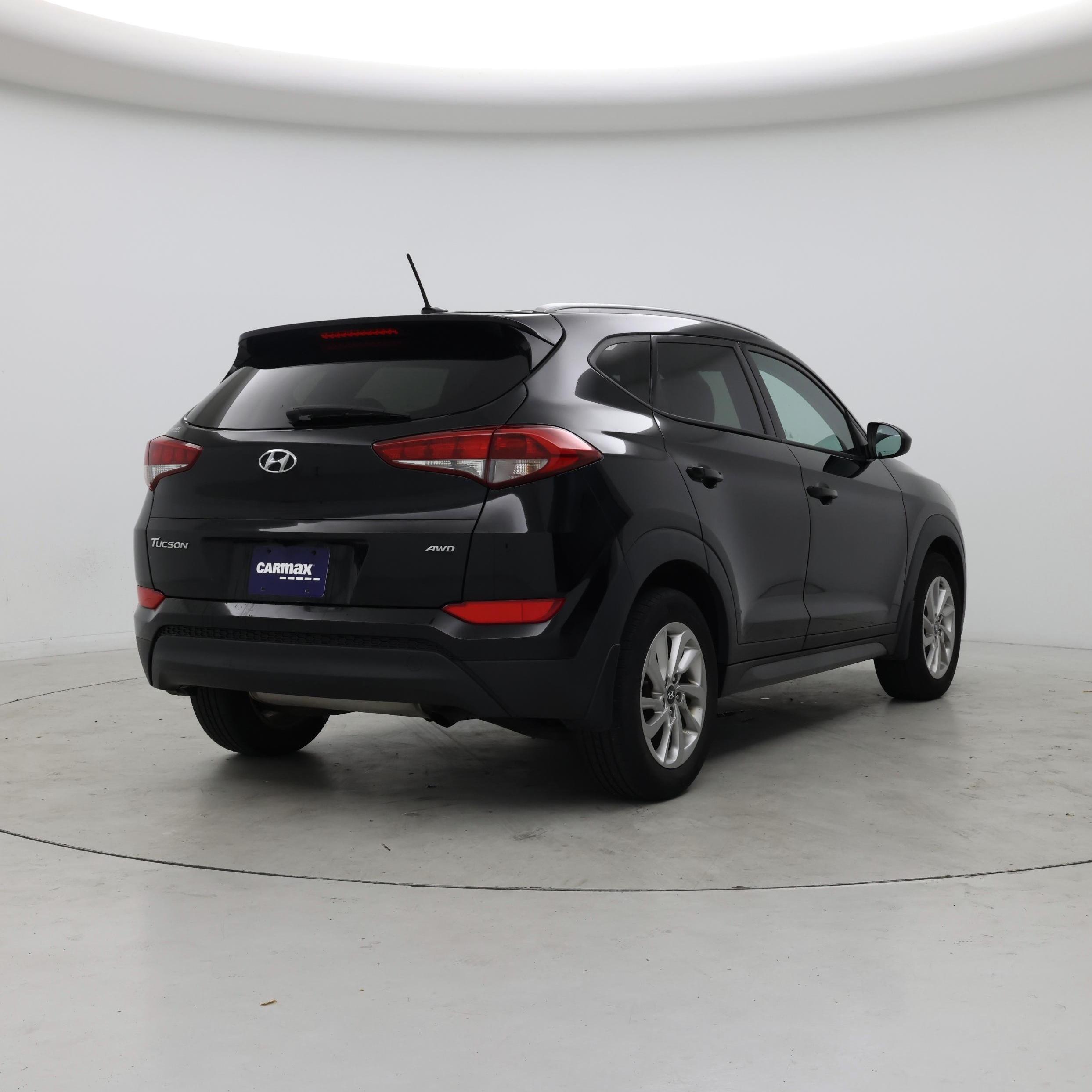 Thumbnail: 2016 Hyundai Tucson - 8