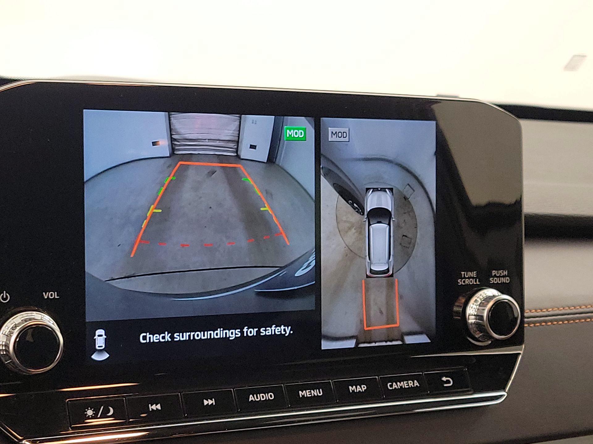 Thumbnail: 2023 Mitsubishi Outlander - 15