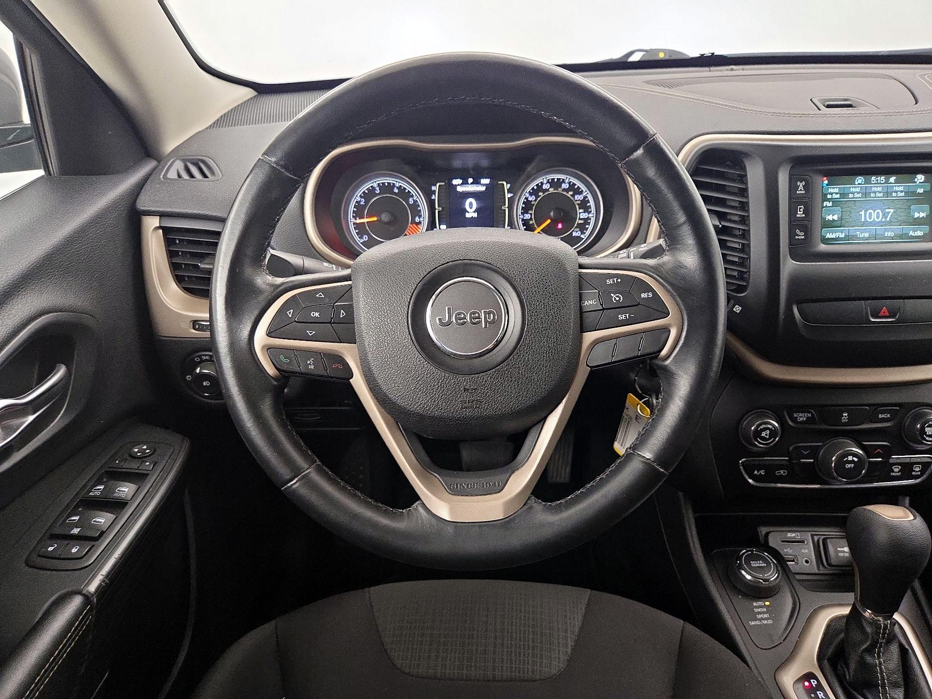 Thumbnail: 2015 Jeep Cherokee - 10