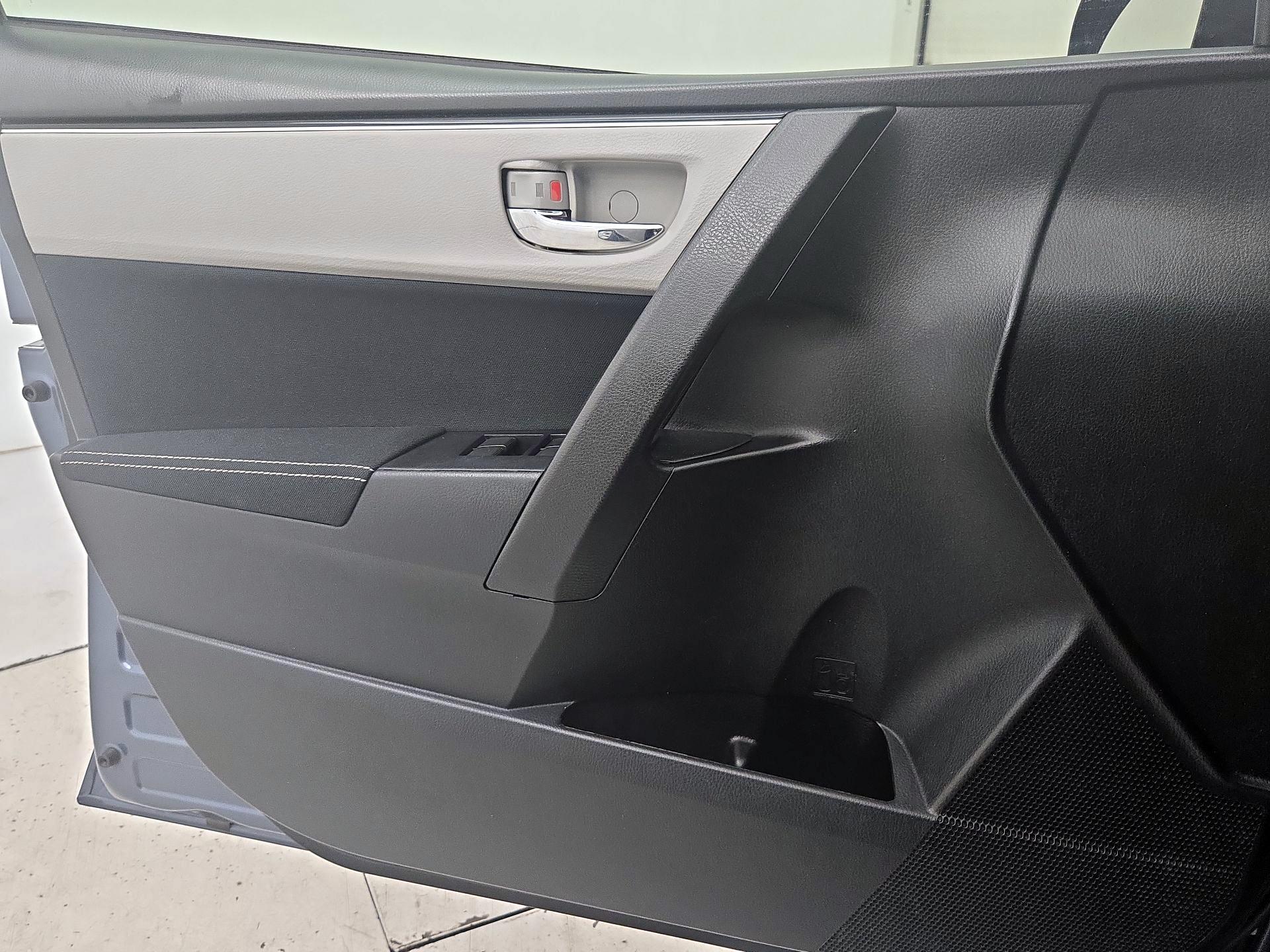 Thumbnail: 2018 Toyota Corolla - 12