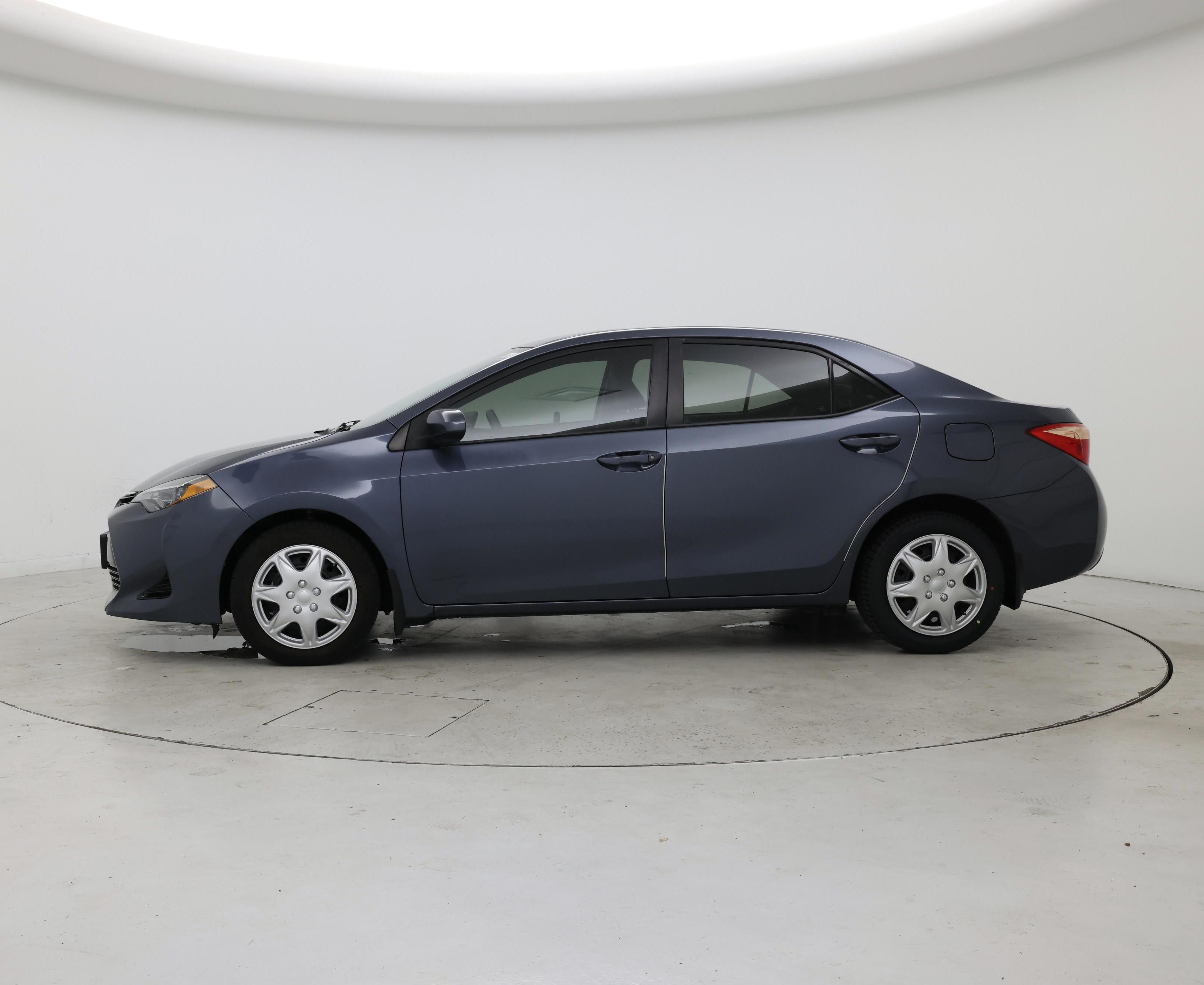 Thumbnail: 2018 Toyota Corolla - 3