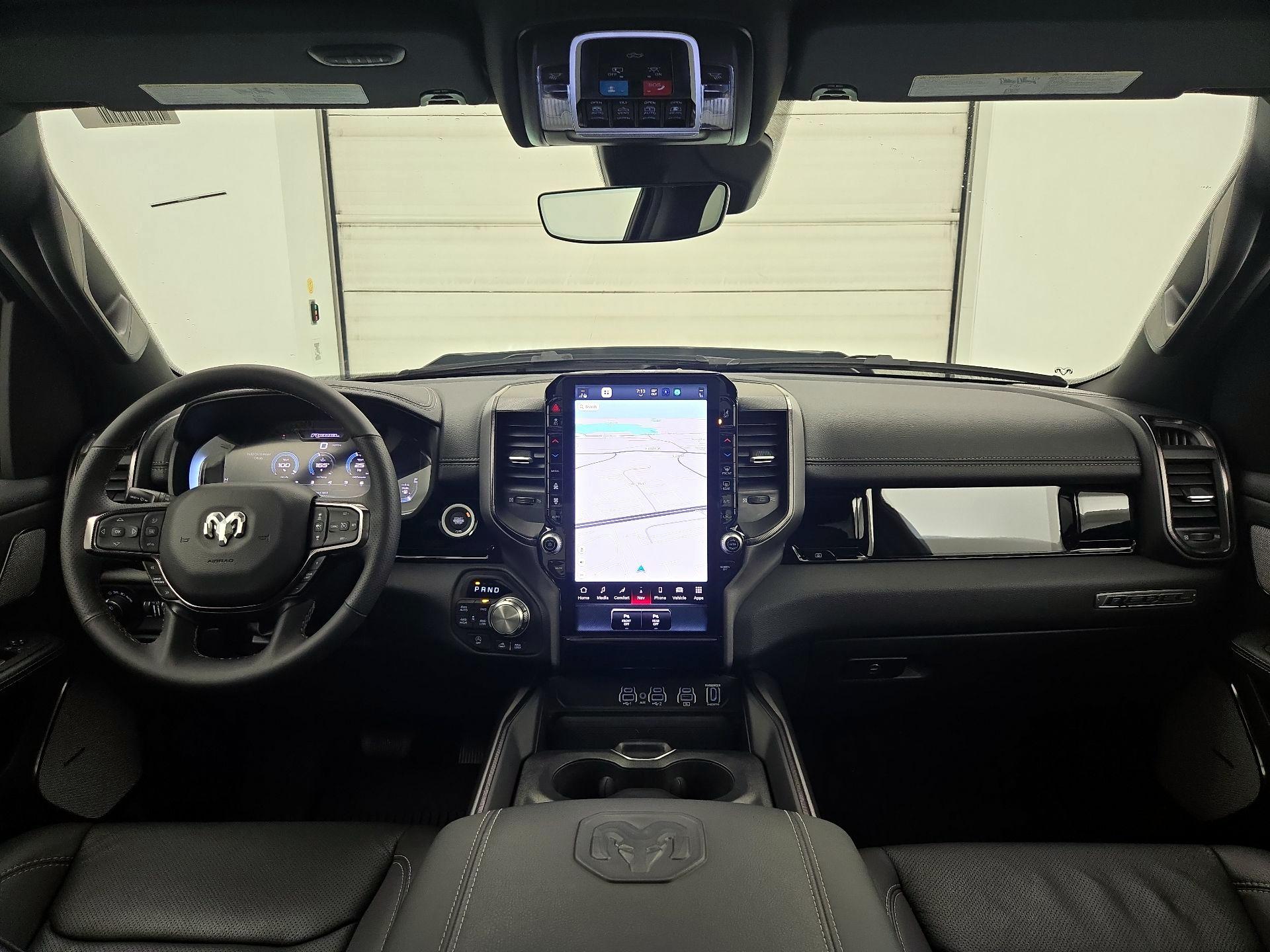 Thumbnail: 2025 RAM 1500 - 9