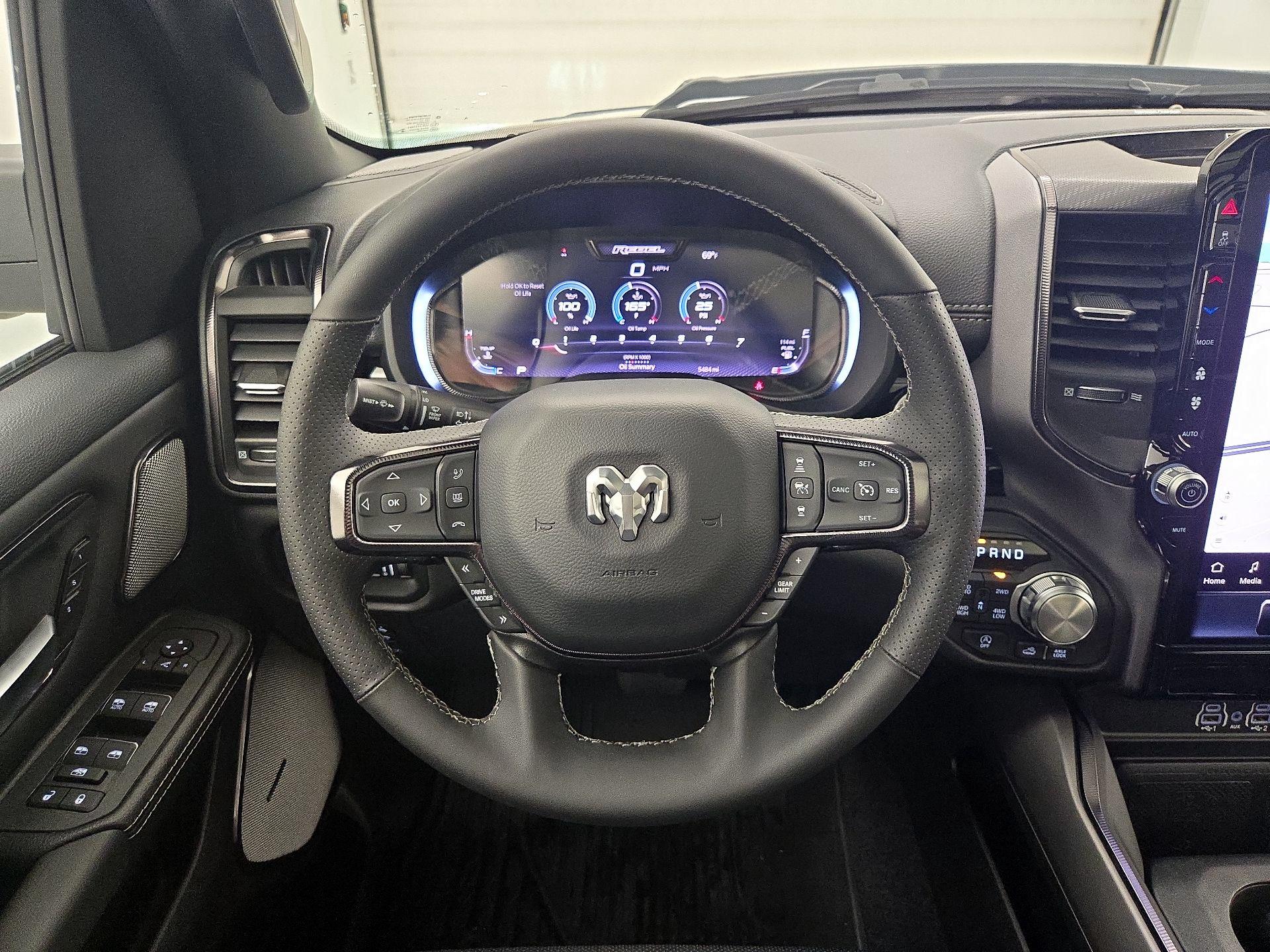 Thumbnail: 2025 RAM 1500 - 10