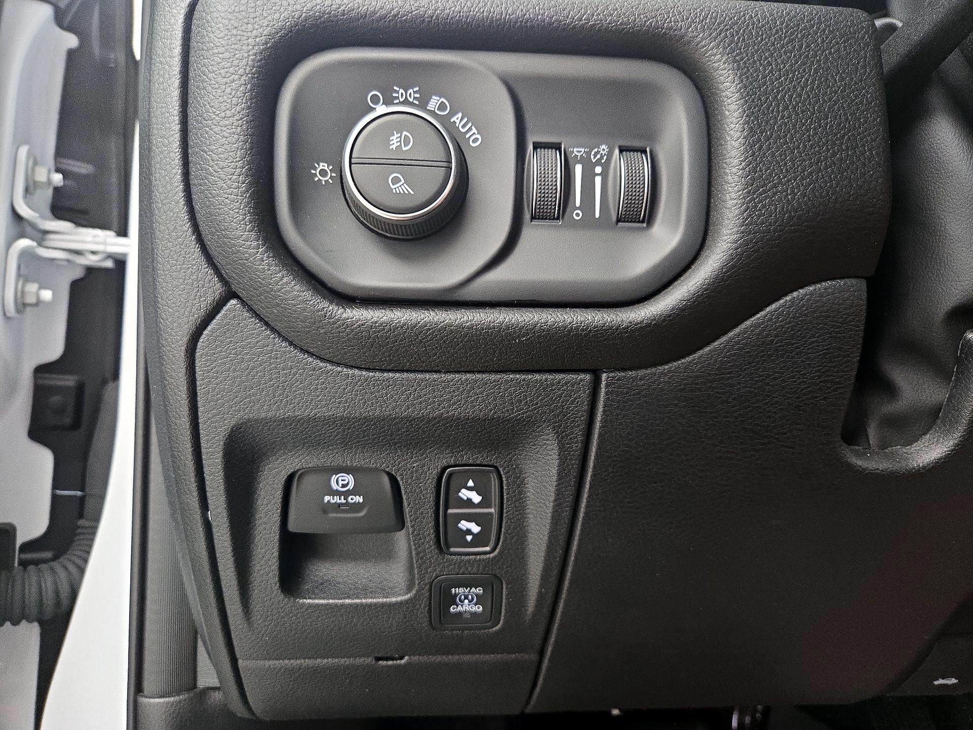 Thumbnail: 2025 RAM 1500 - 13