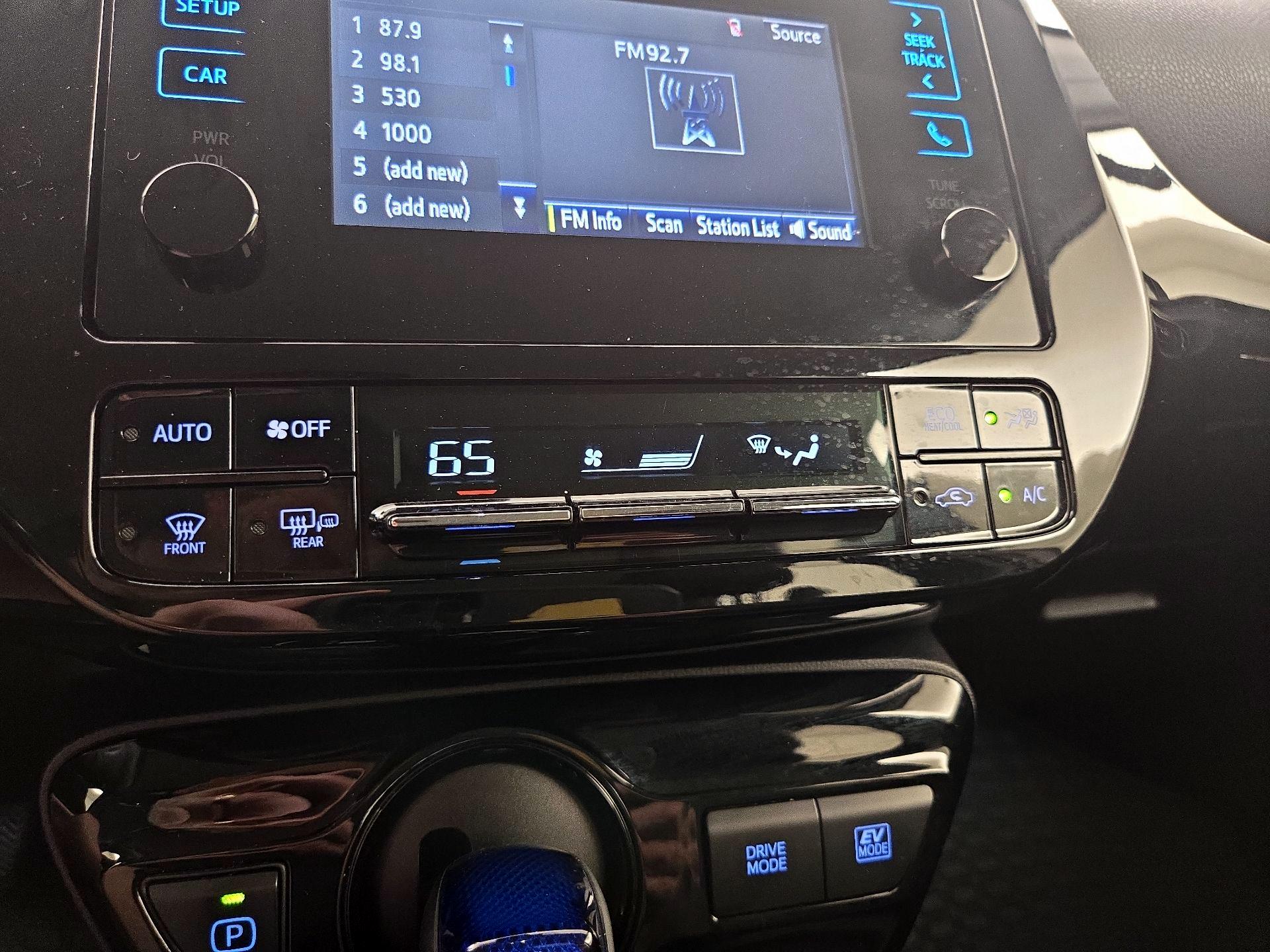 Thumbnail: 2019 Toyota Prius - 16